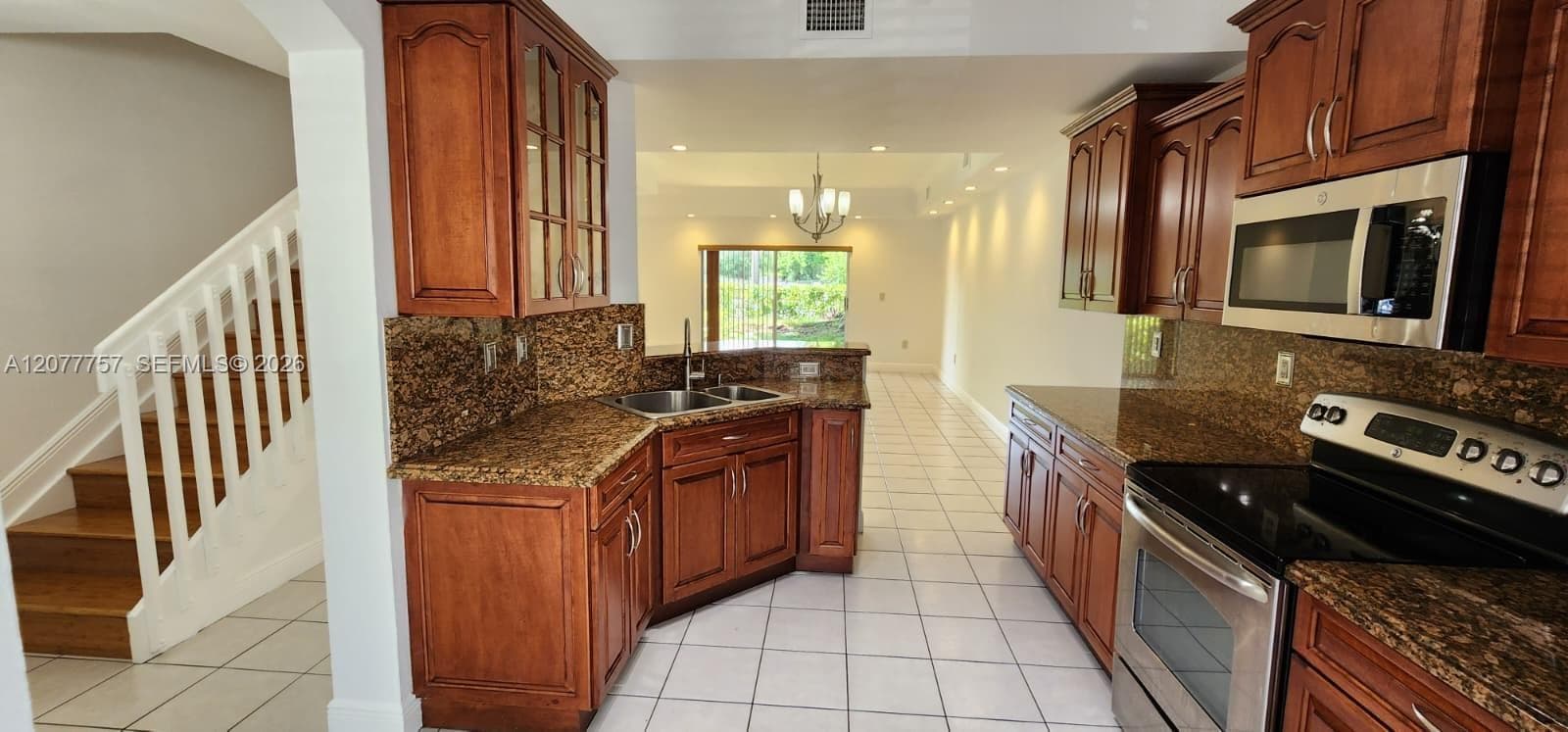 8960 W Flagler St # 3, Miami, FL 33174