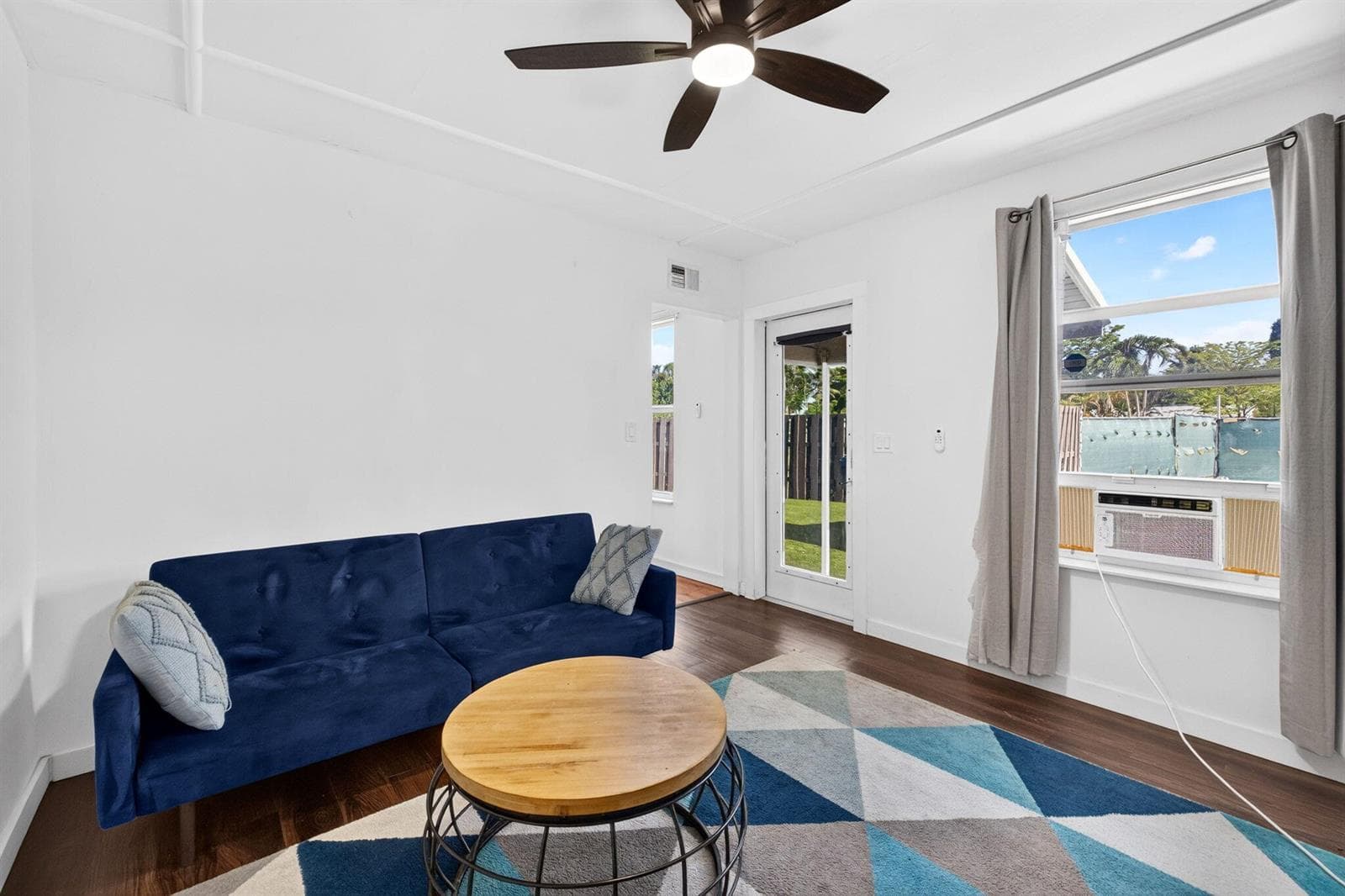 2702 NE 9TH Avenue # 1/2, Wilton Manors, FL 33334 — zdjęcie 3