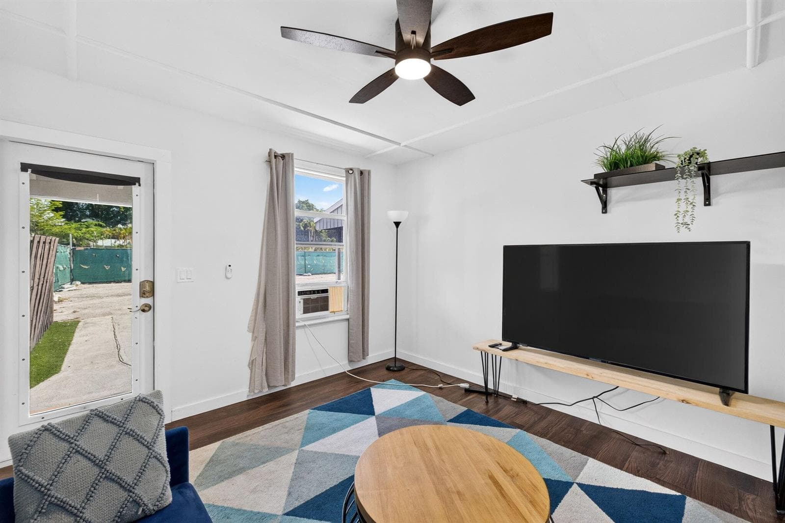 2702 NE 9TH Avenue # 1/2, Wilton Manors, FL 33334 — zdjęcie 4