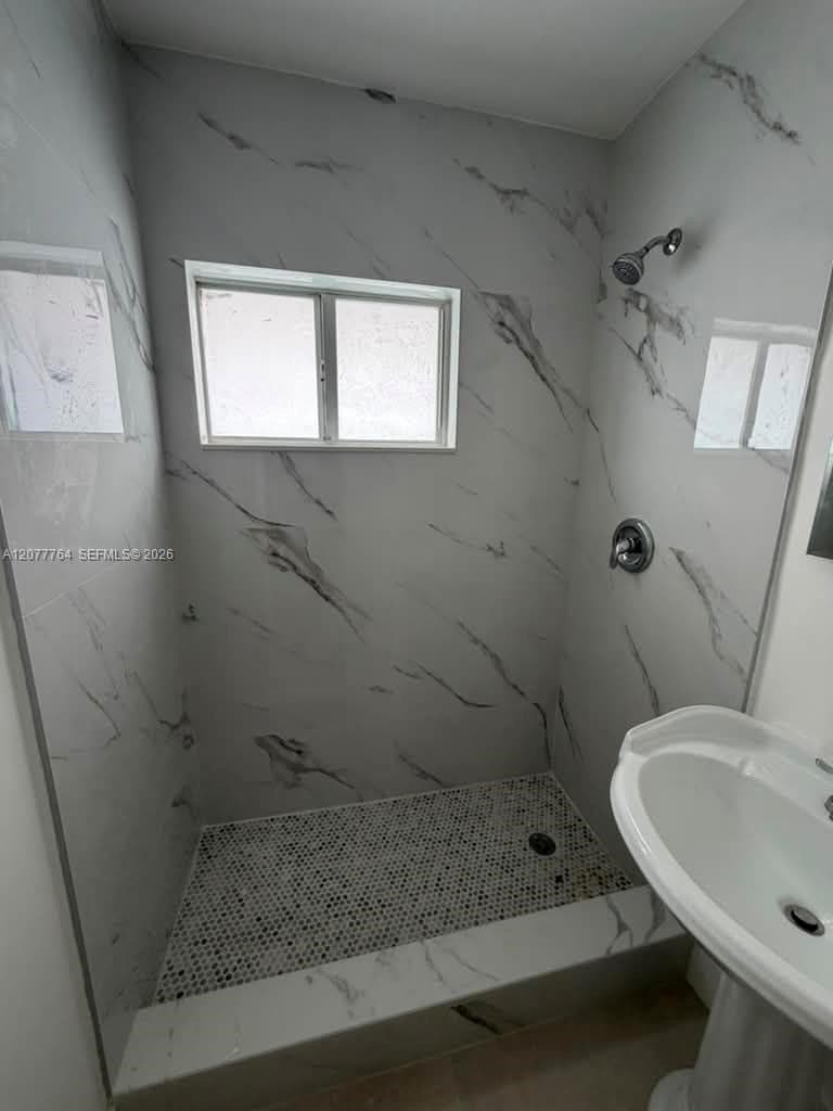 2465 W Flagler St # 6, Miami, FL 33135 — zdjęcie 4