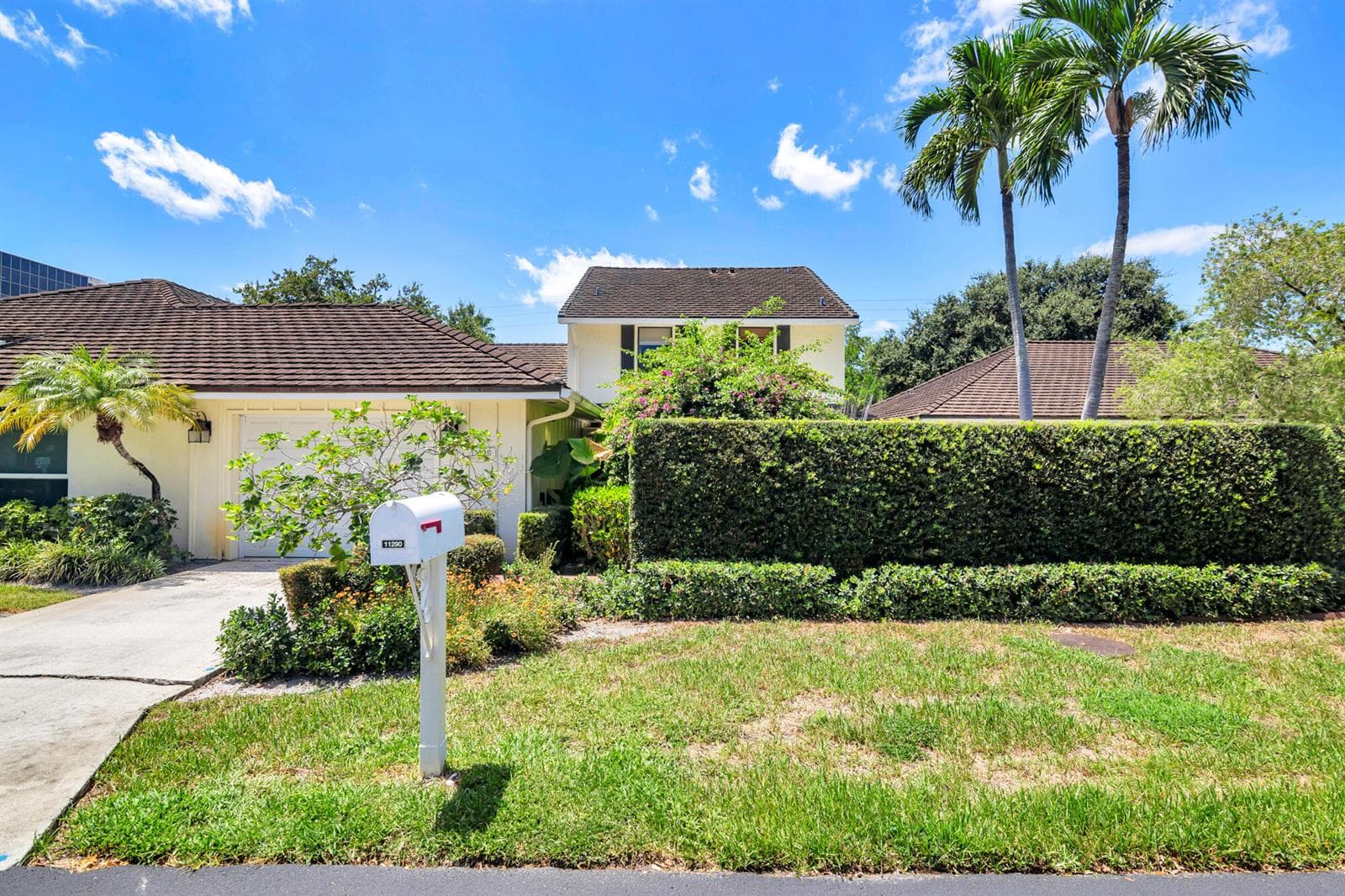 11290 Glen Oaks Court, North Palm Beach, FL 33408