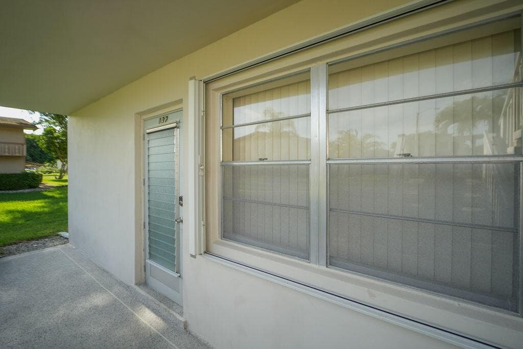 132 CAMBRIDGE F # 132, West Palm Beach, FL 33417