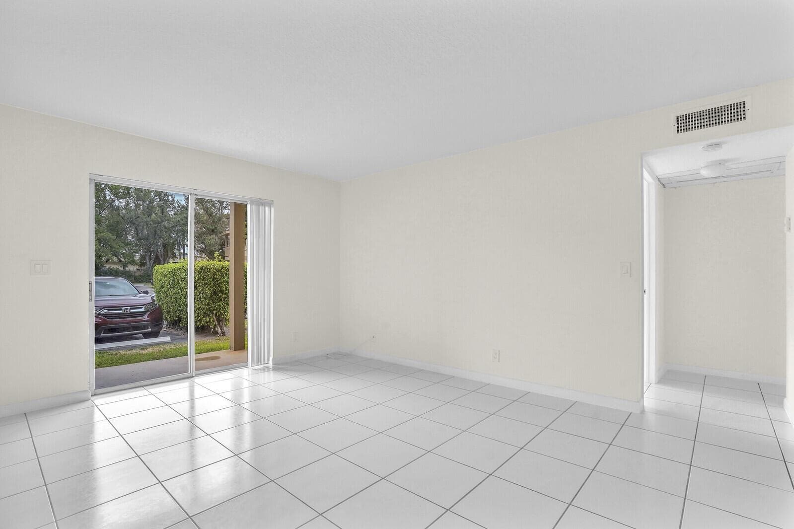 1854 Abbey Road # 101, West Palm Beach, FL 33415 — zdjęcie 3