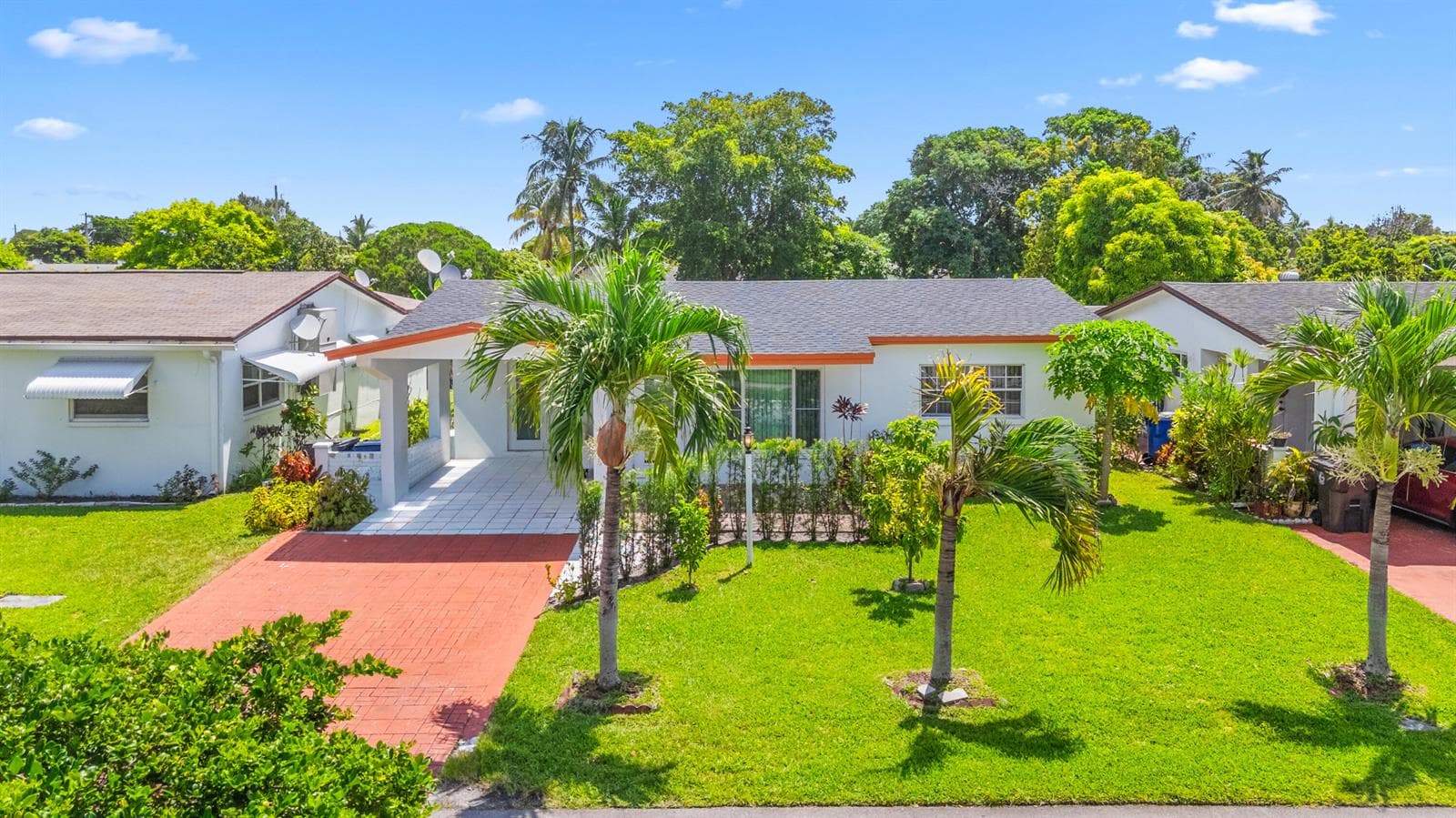 4200 NW 52ND Avenue, Lauderdale Lakes, FL 33319 — zdjęcie 2