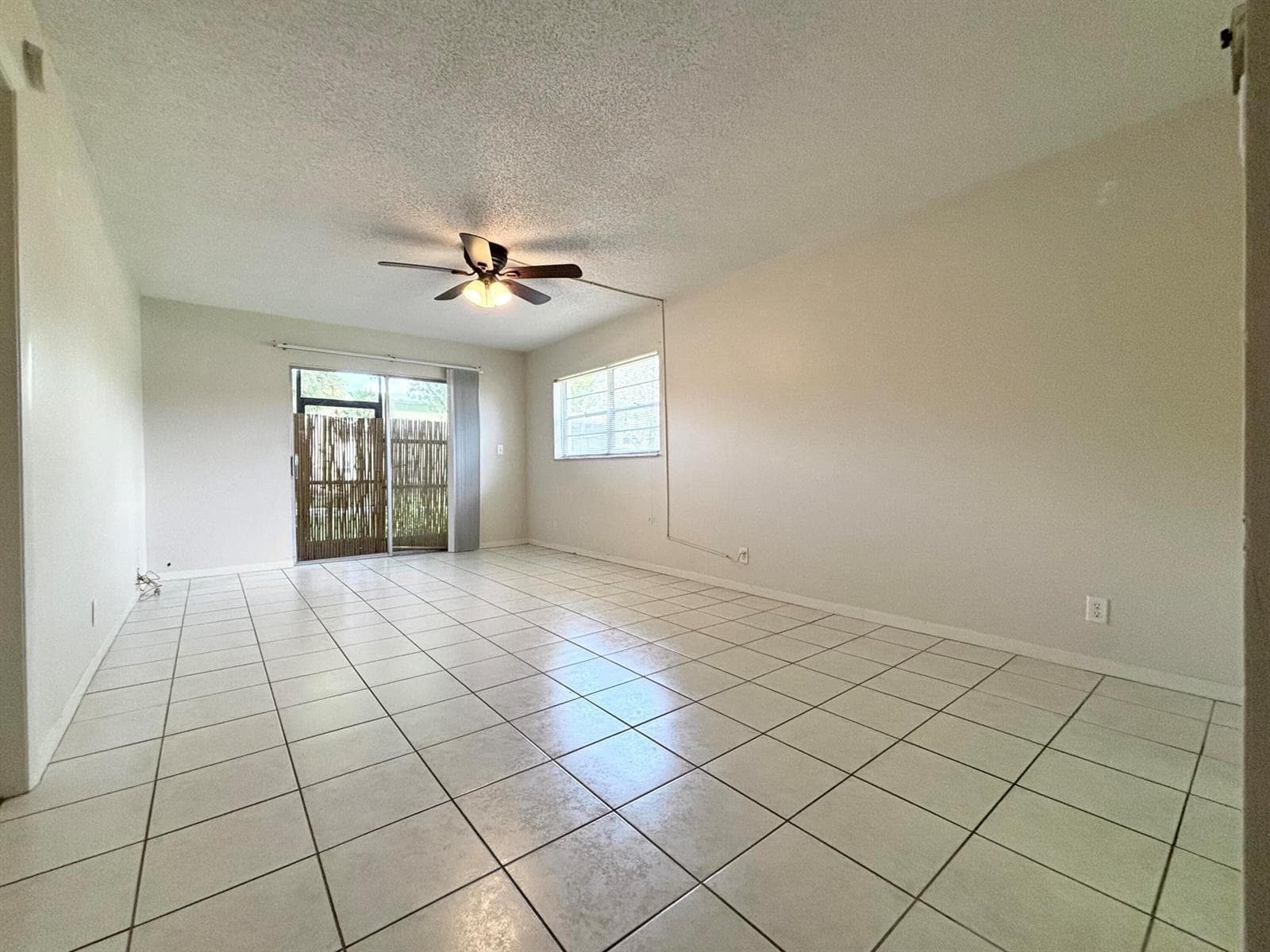 4139 NW 88th Avenue # 104, Coral Springs, FL 33065 — zdjęcie 4