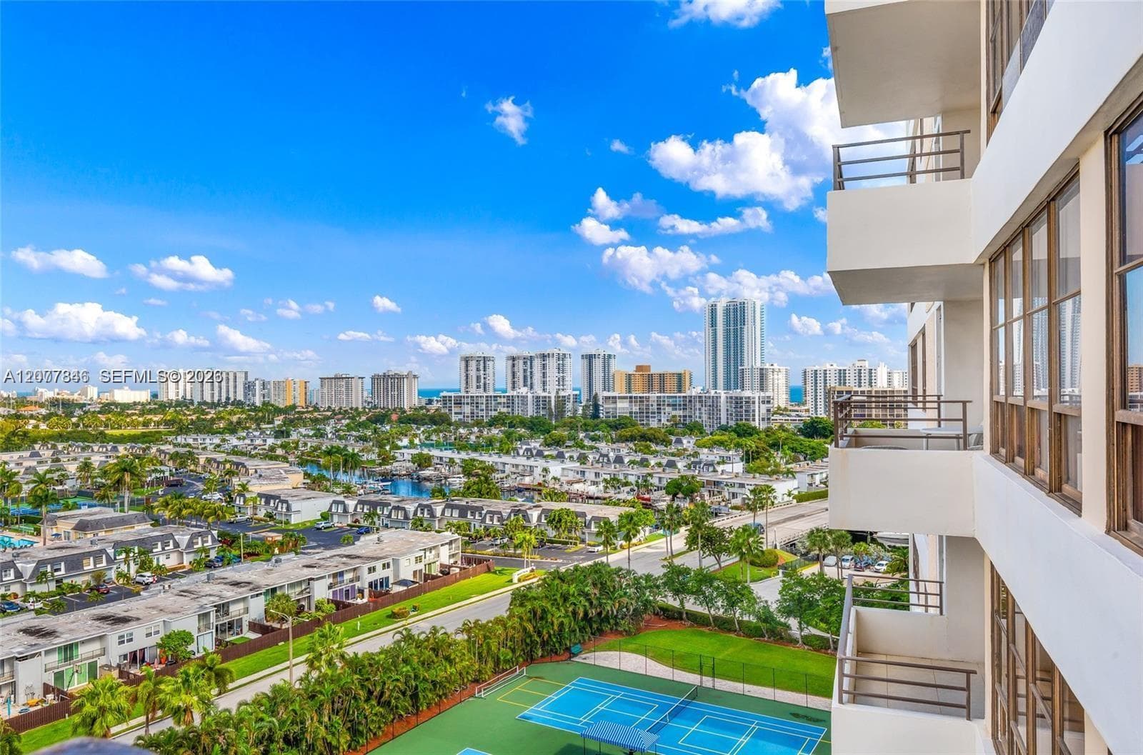 600 Three Islands Blvd # 1102, Hallandale Beach, FL 33009 — zdjęcie 5