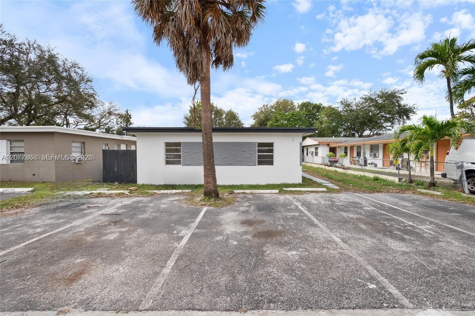 417 NW 15th Ave, Fort Lauderdale, FL 33311 — zdjęcie 3
