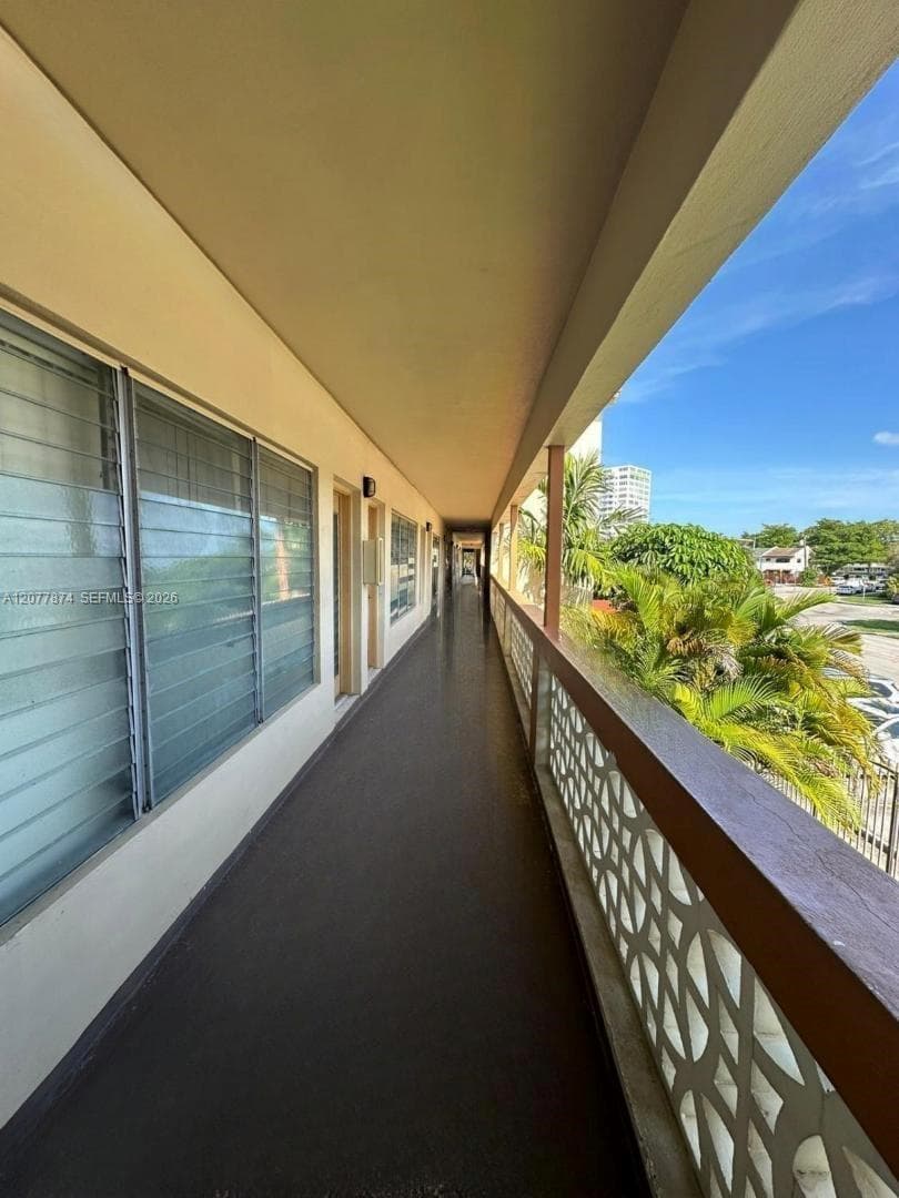 1885 NE 121st St # 16, North Miami, FL 33181 — zdjęcie 4