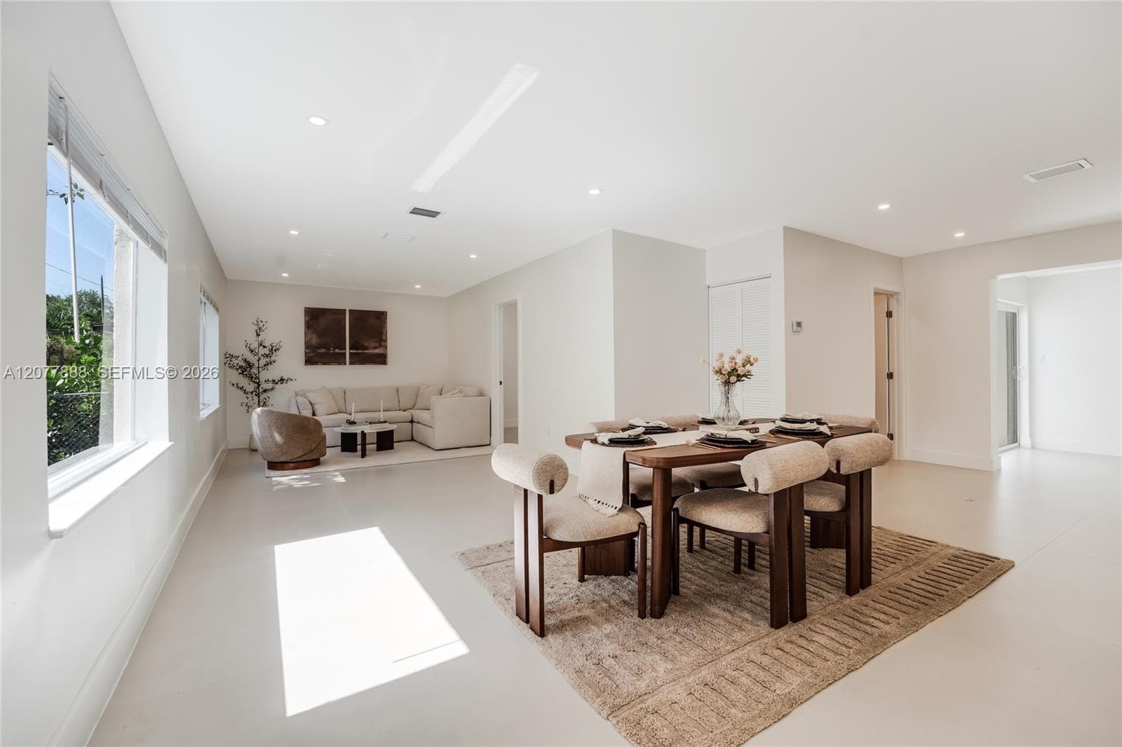 8318 NE 3rd CT, Miami, FL 33138 — zdjęcie 2