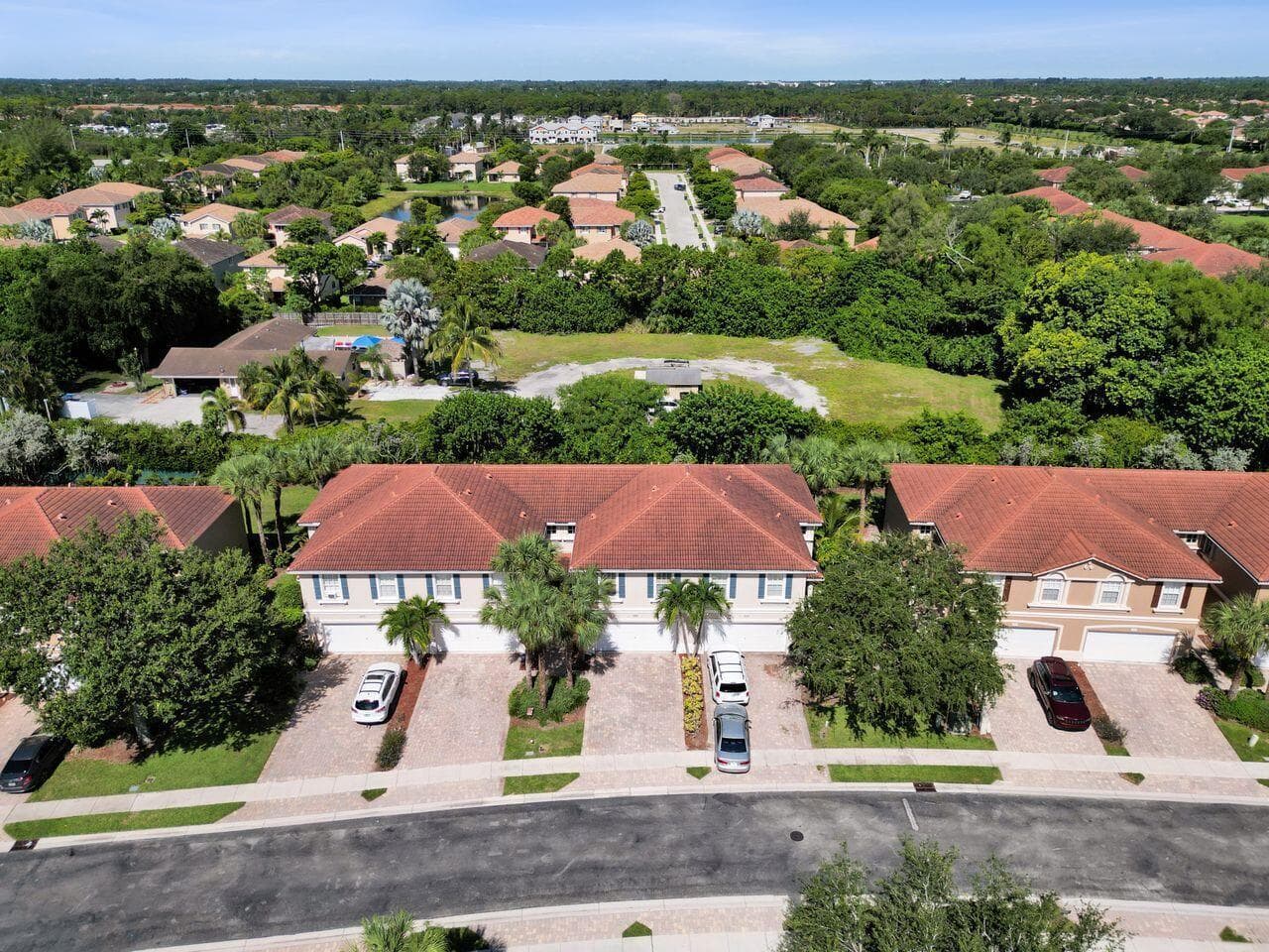 4603 Cohune Palm Court, FL 33463 — zdjęcie 2