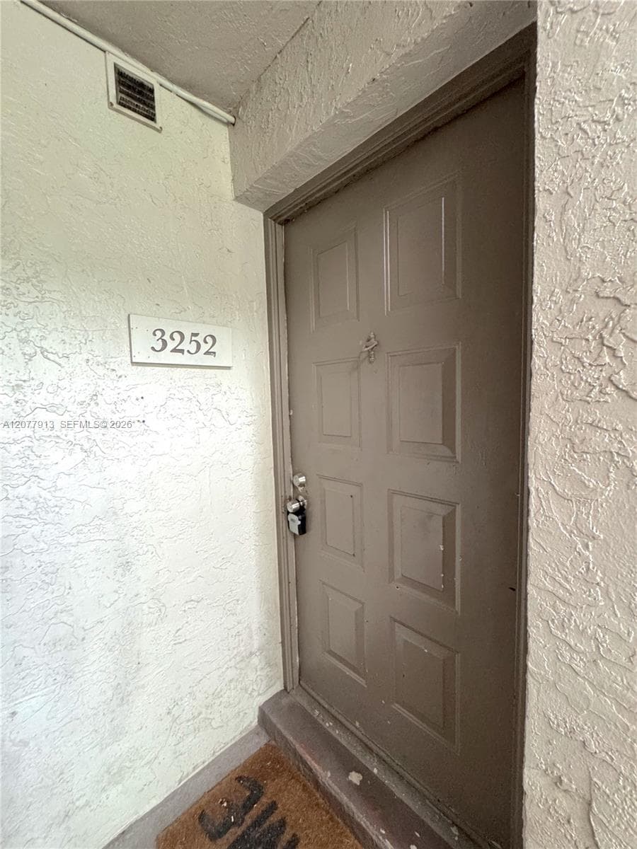 3252 Coral Lake Ln # 3252, Coral Springs, FL 33065 — zdjęcie 2