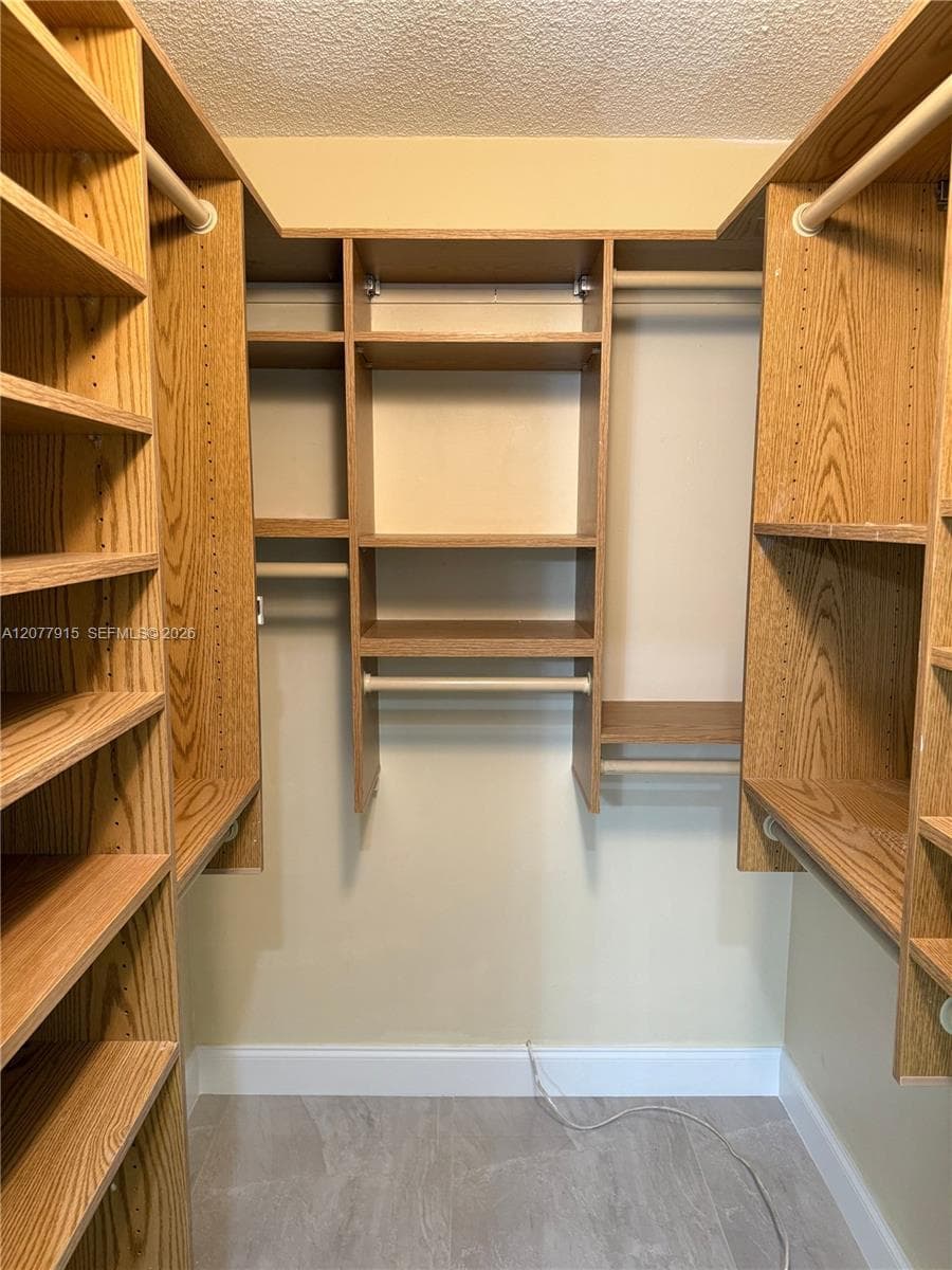 920 SW 111th Ave # 1, Pembroke Pines, FL 33025 — zdjęcie 5