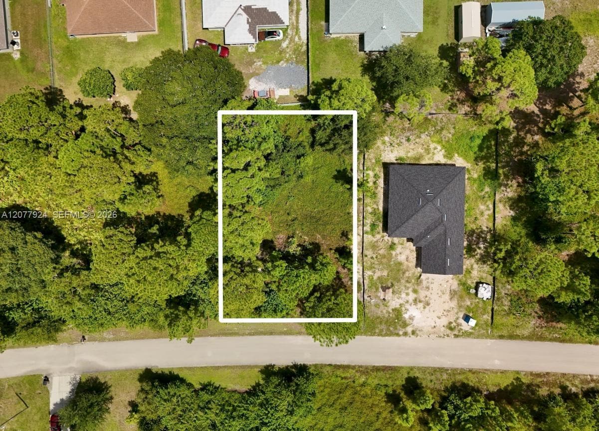 523 SUMMIT AVE, Lehigh Acres, FL 33974