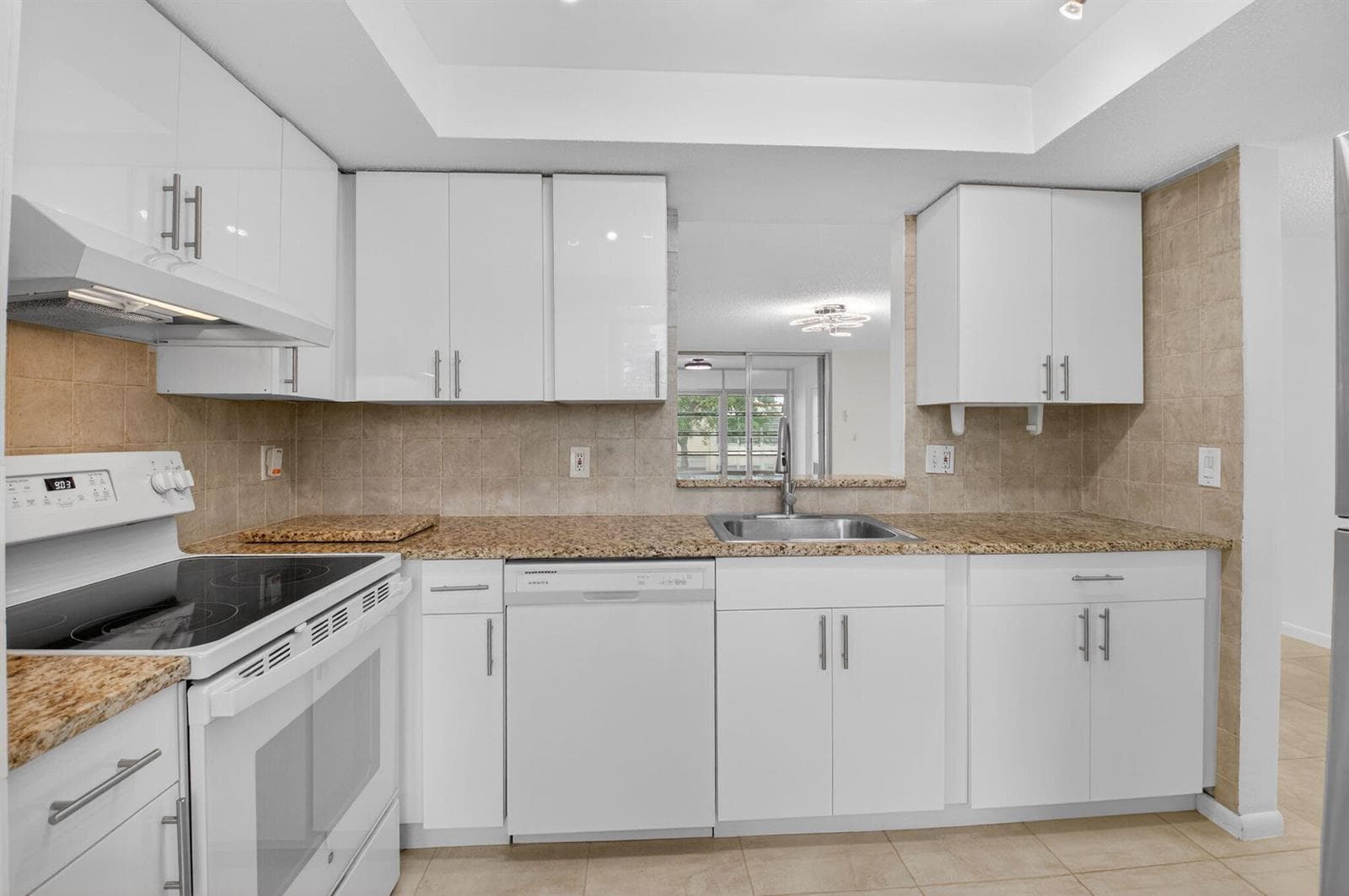 10 Willowbrook Lane # 207, Delray Beach, FL 33446