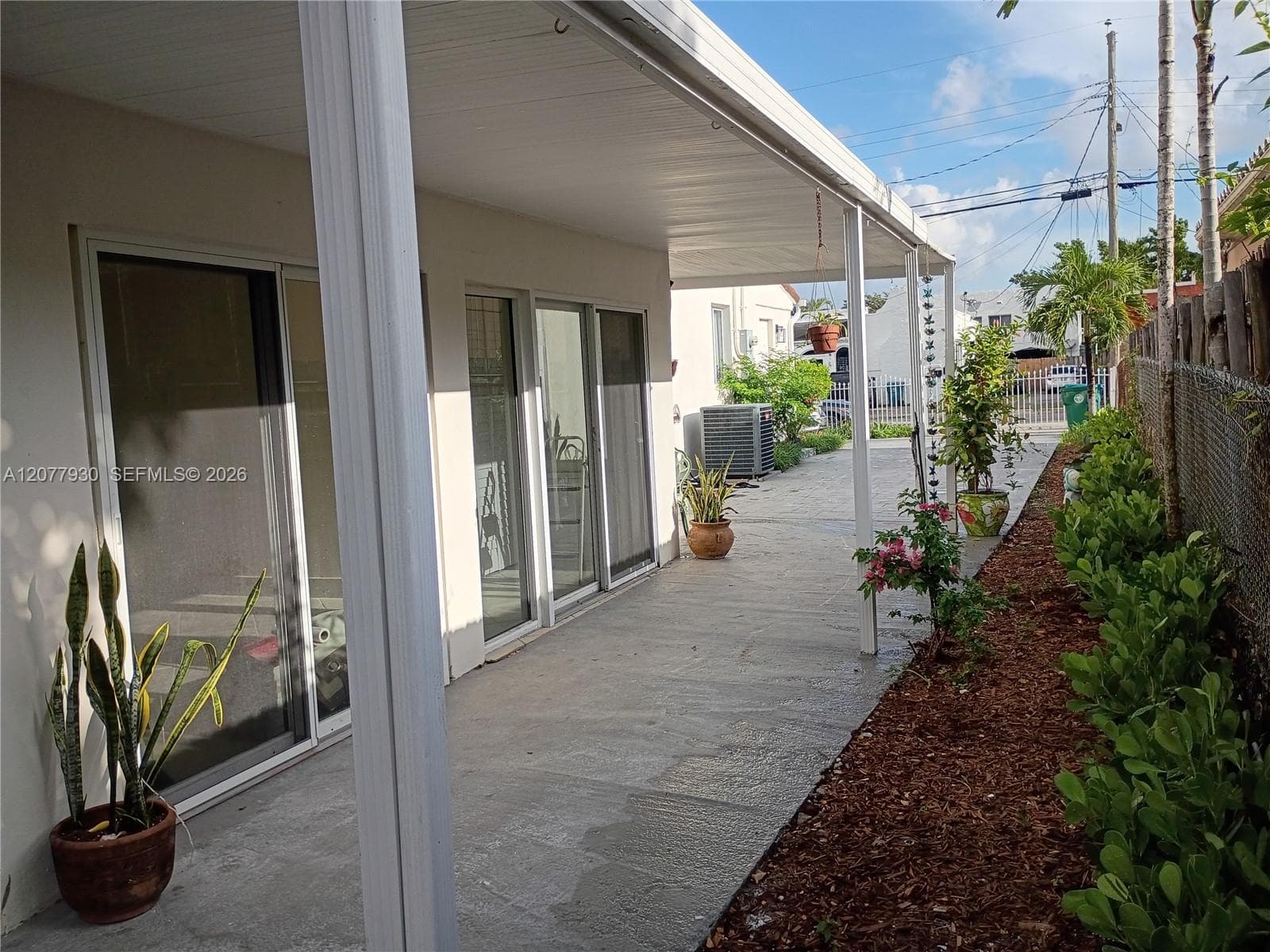 2740 SW 4th ST # REAR, Miami, FL 33135 — zdjęcie 2