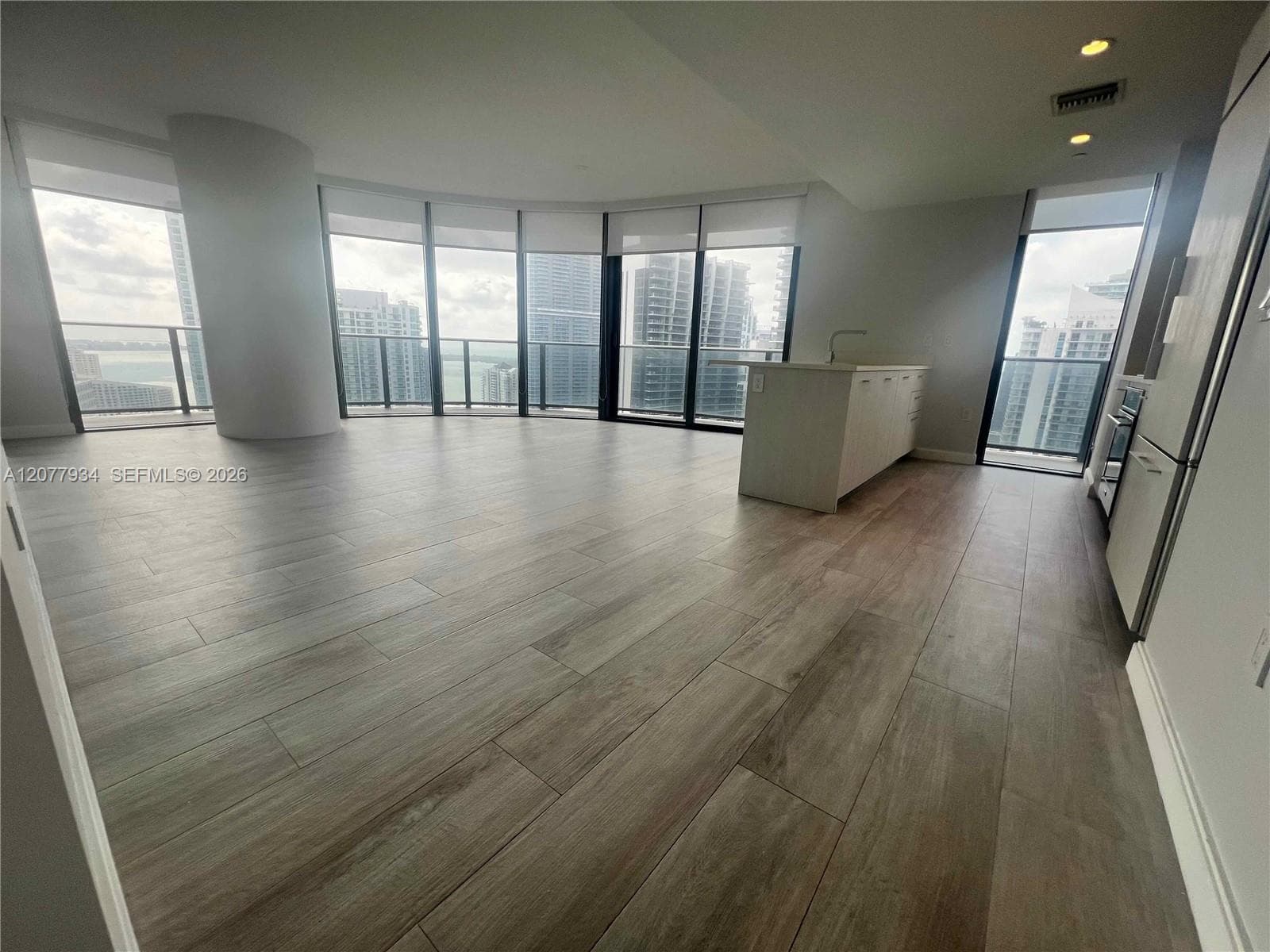45 SW 9th St # 3703, Miami, FL 33130 — zdjęcie 3