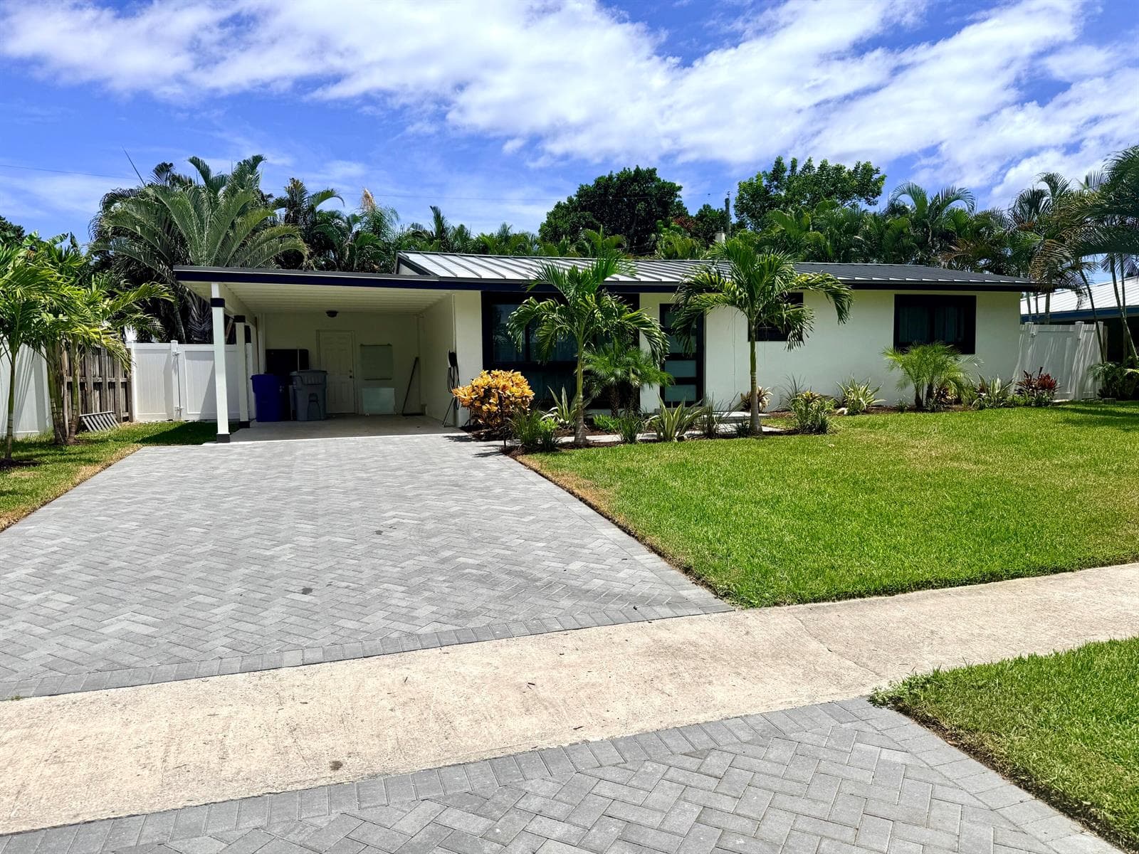 608 NE 24TH Avenue, Pompano Beach, FL 33062 — zdjęcie 2