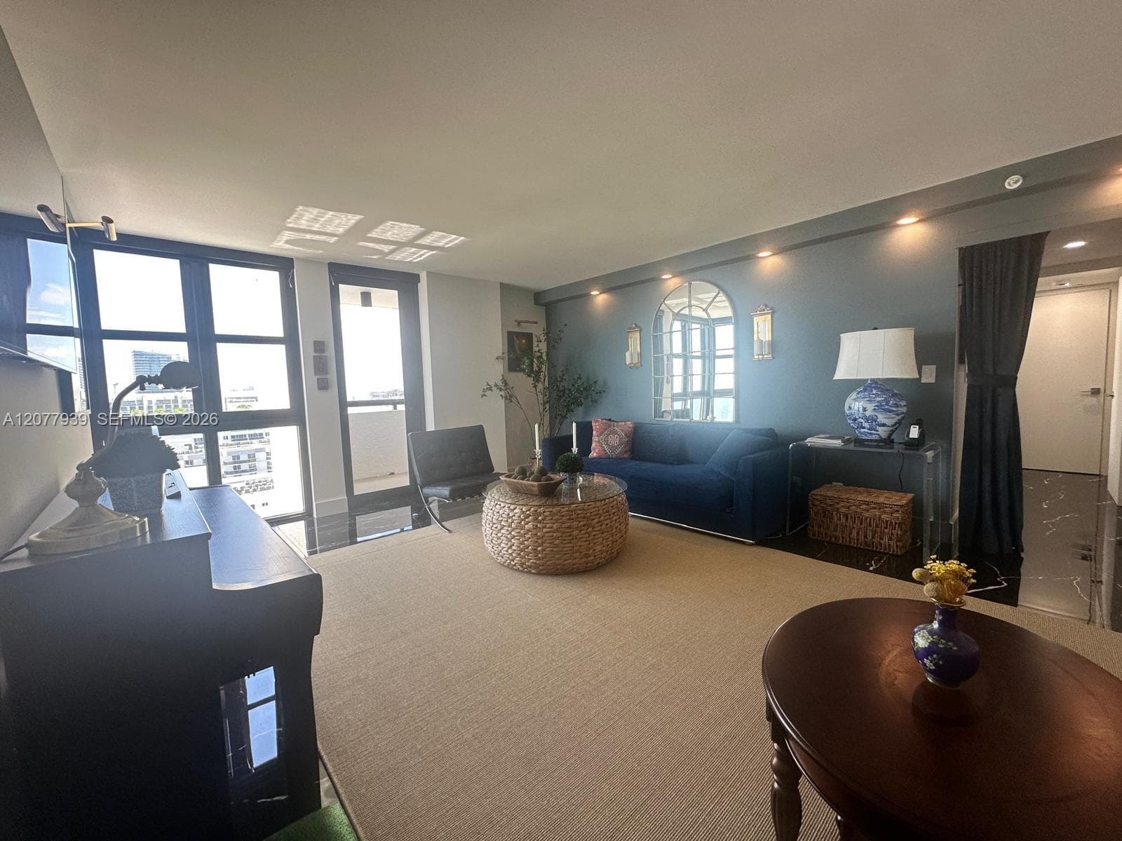 2555 Collins Ave # PH114, Miami Beach, FL 33140 — zdjęcie 5