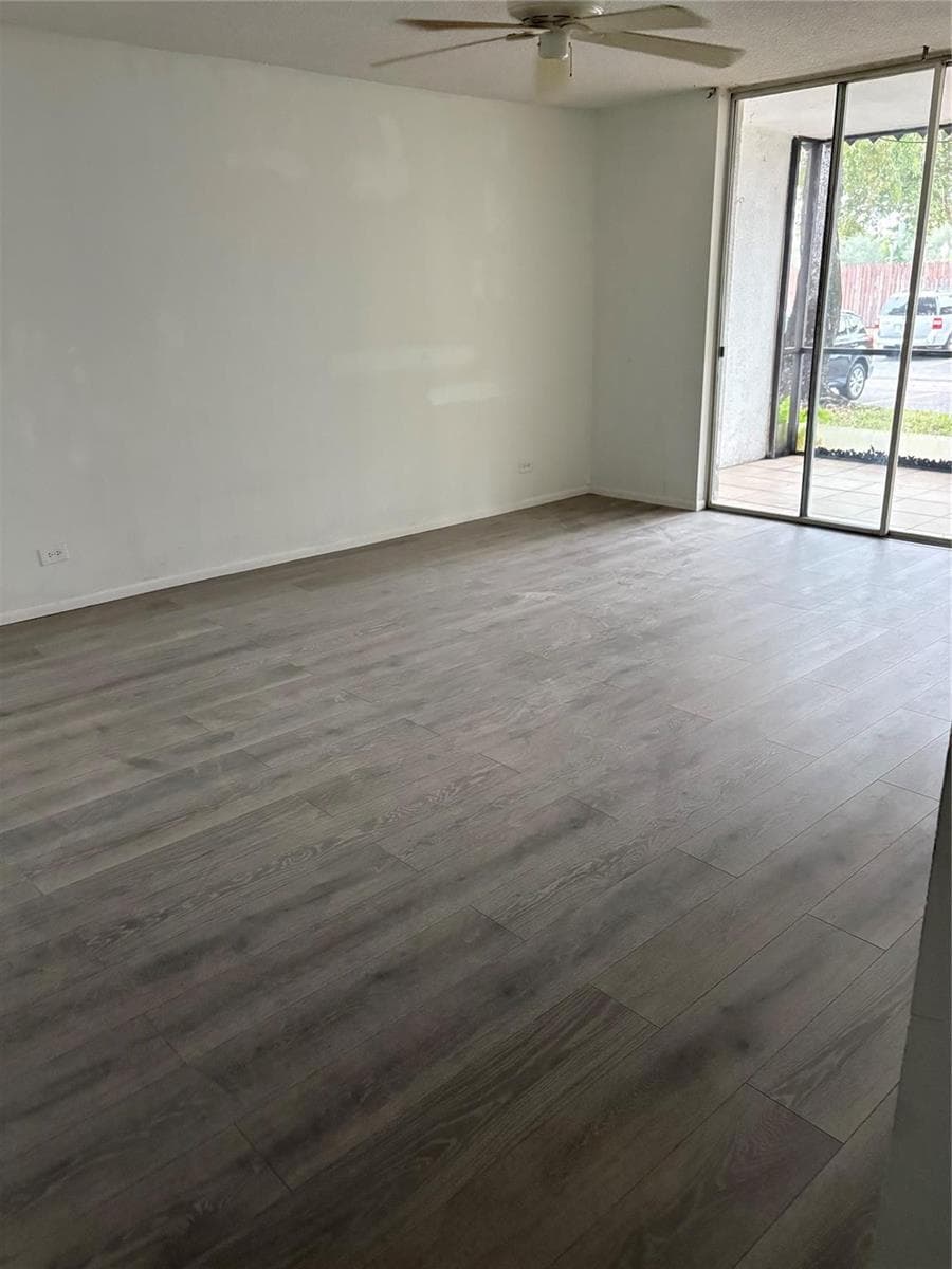 3710 INVERRARY Drive # 1Y, Lauderhill, FL 33319 — zdjęcie 2