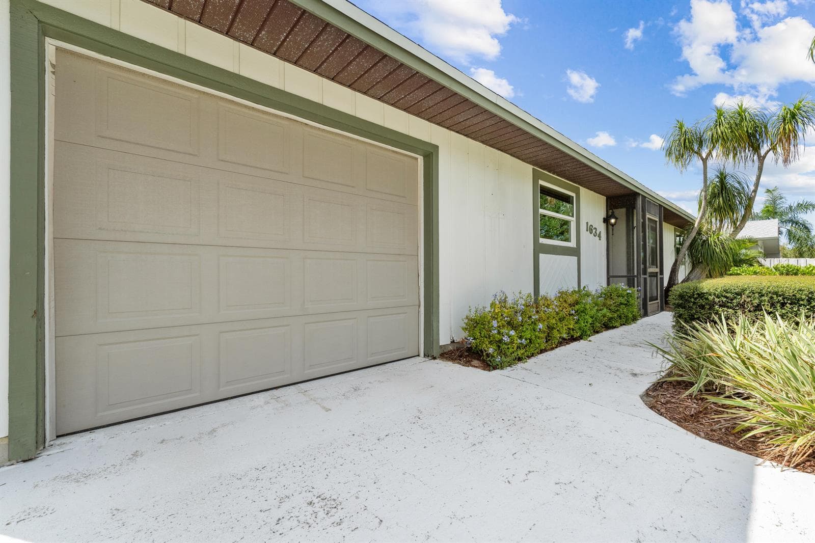 1634 SE CLEARMONT Street, Port St. Lucie, FL 34983 — zdjęcie 4