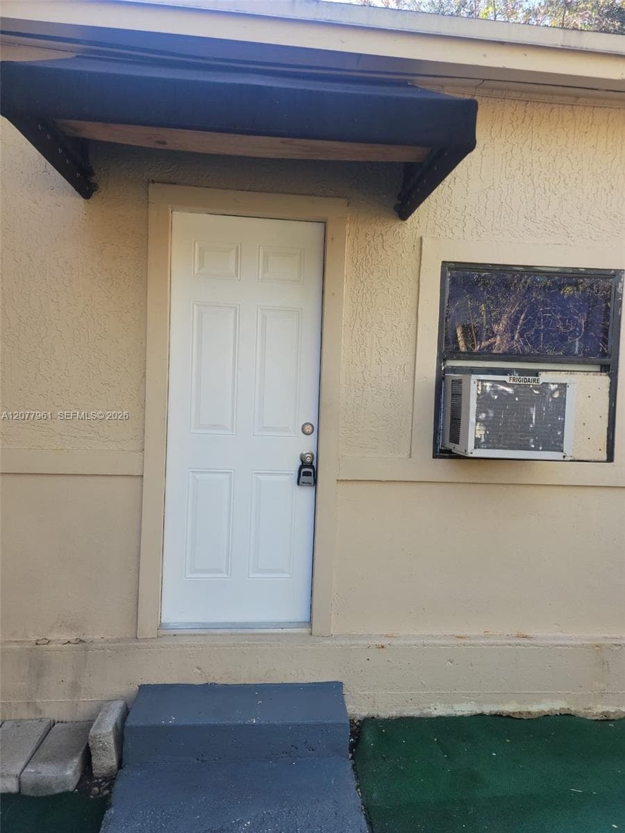 842 NW 107 St # Efficiency, Miami, FL 33168 — zdjęcie 2