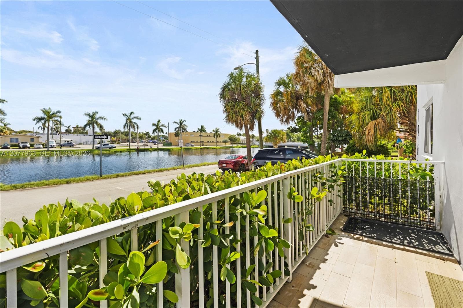 1979 N Glades Dr # 1, North Miami Beach, FL 33162 — zdjęcie 2