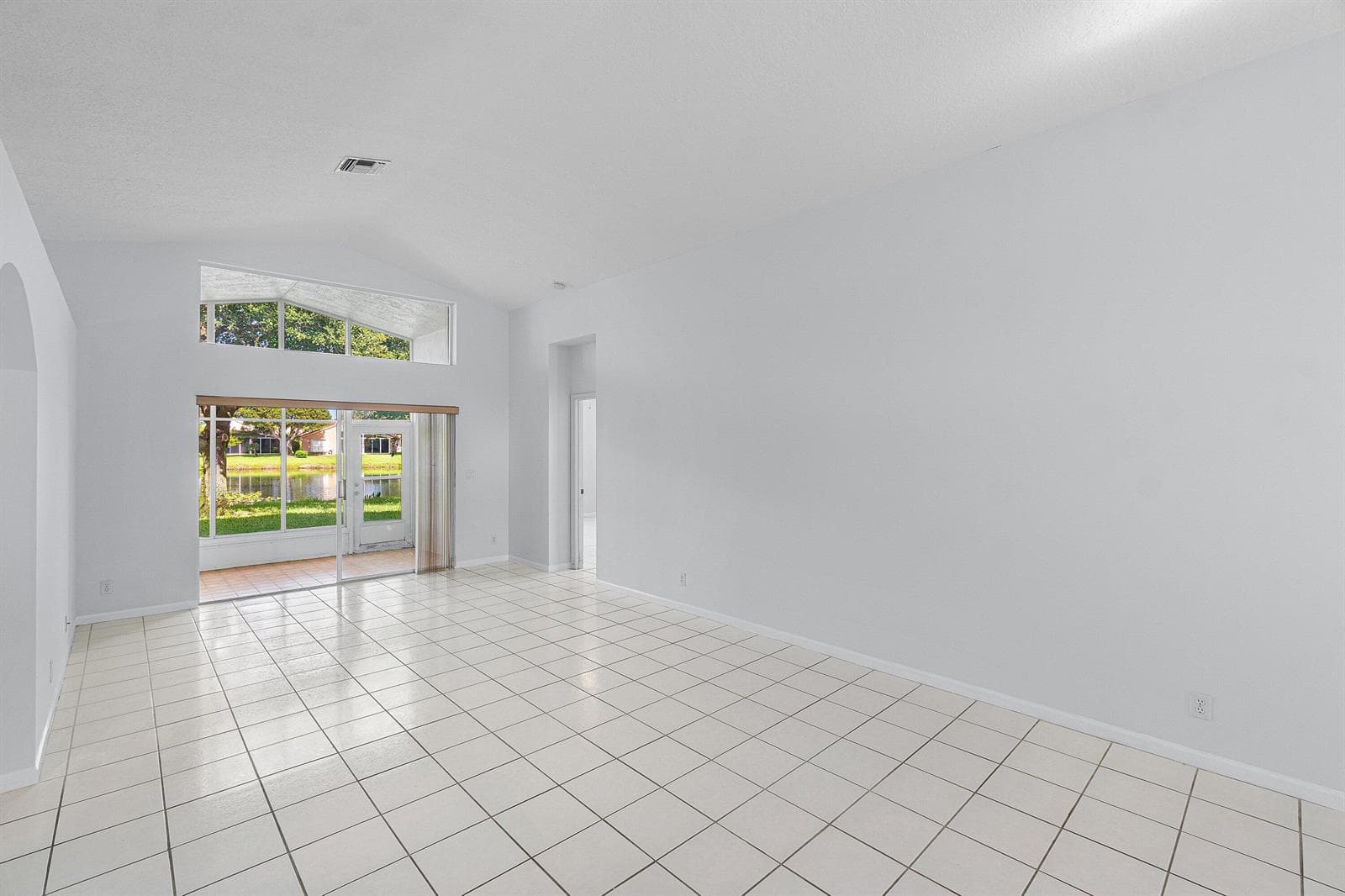 5737 Royal Club Drive, Boynton Beach, FL 33437 — zdjęcie 4