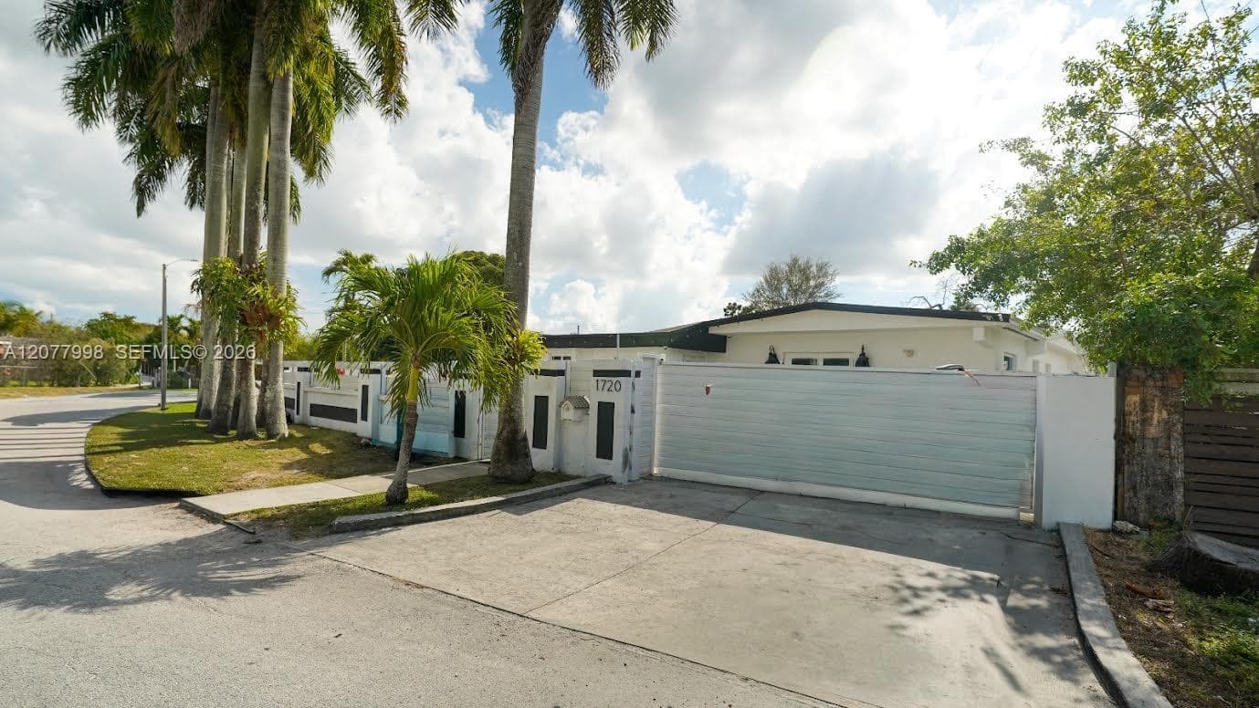 1720 NW 124th Ter, Miami, FL 33167 — zdjęcie 2