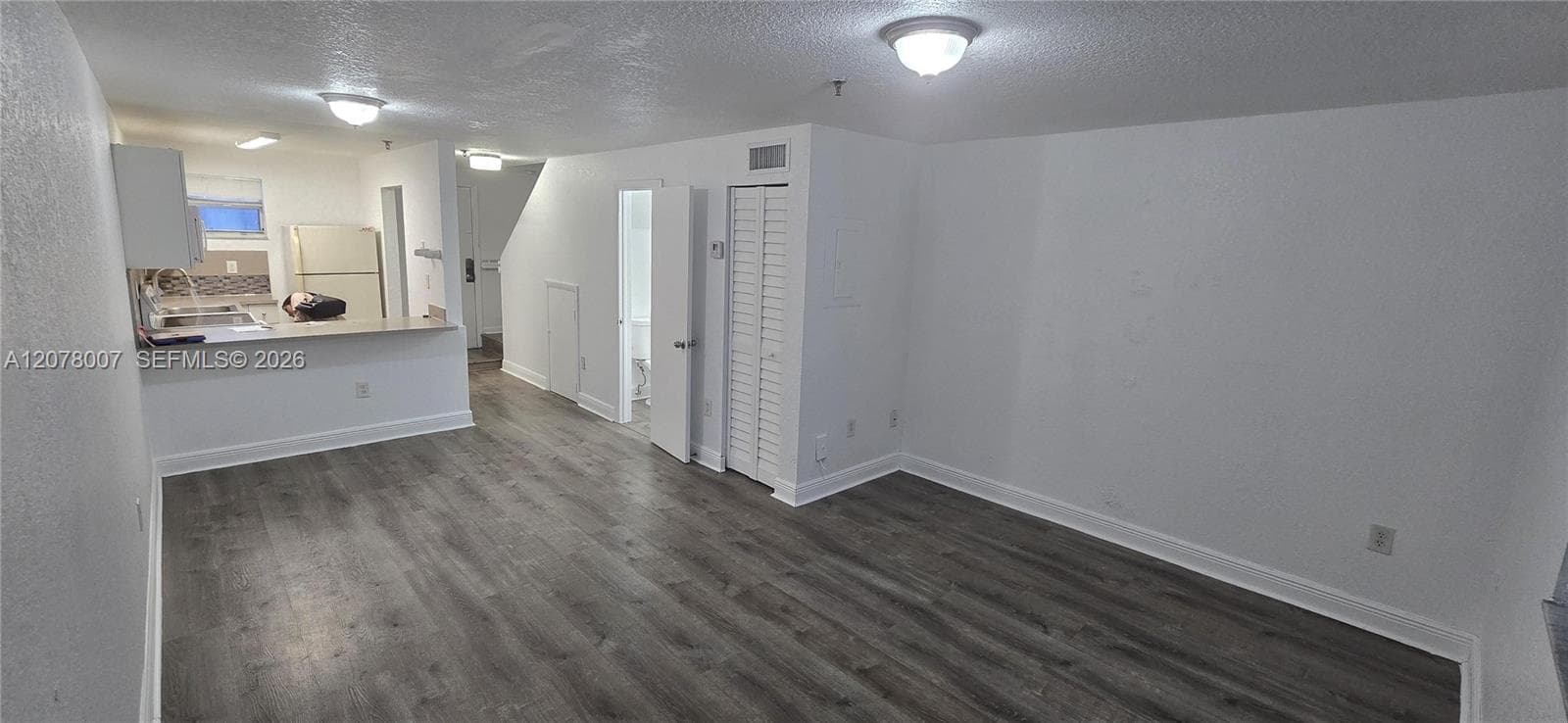 8027 NW 8th St # 13, Miami, FL 33126 — zdjęcie 5