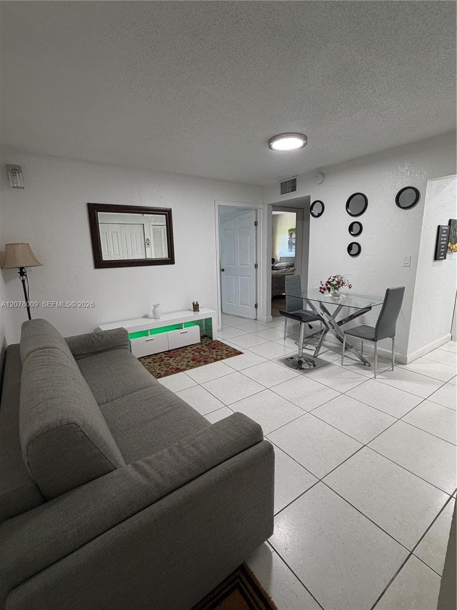 17530 NW 68th Ave # C1005, Hialeah, FL 33015 — zdjęcie 3