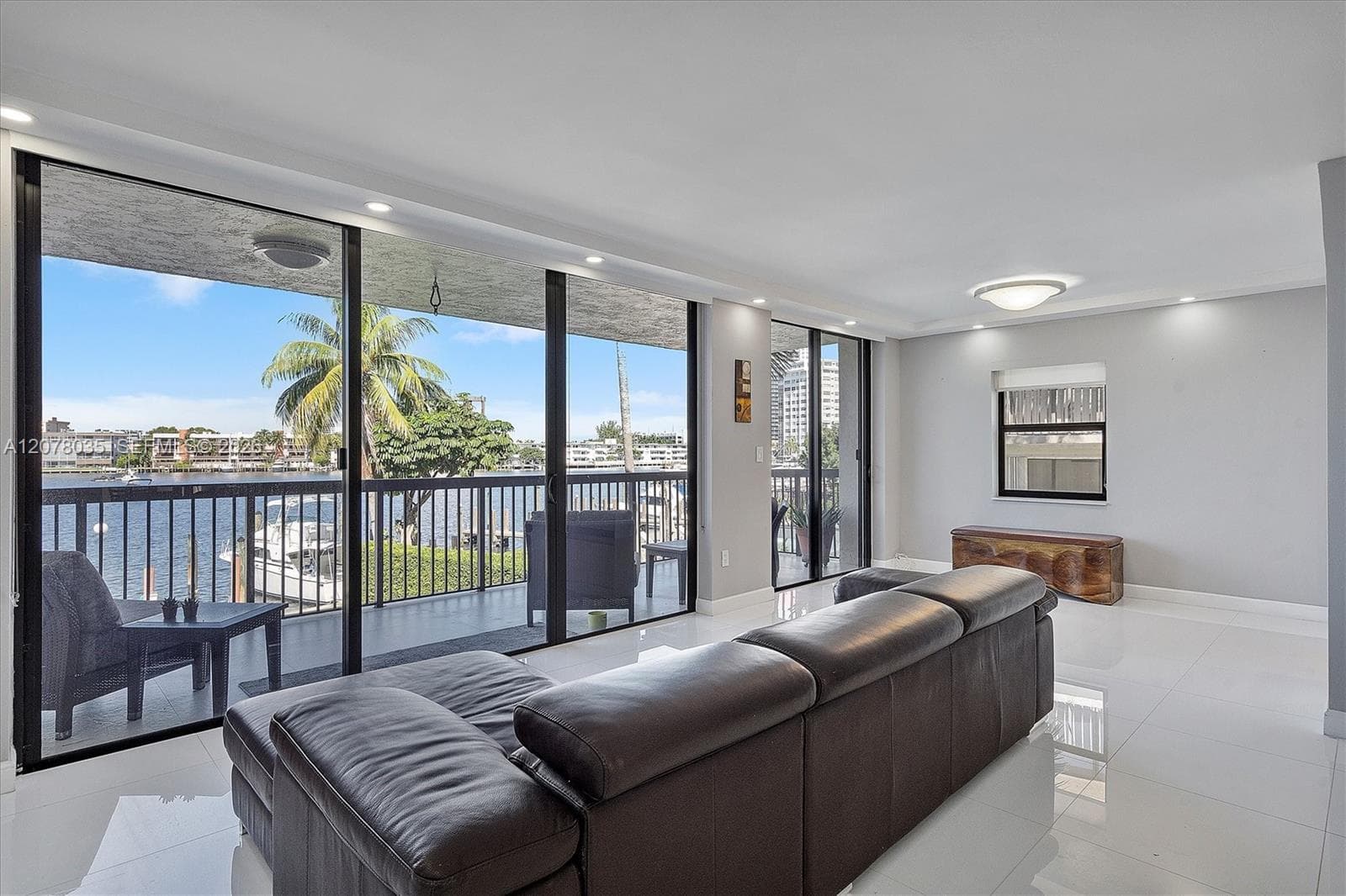200 Golden Isles Dr # 206, Hallandale Beach, FL 33009 — zdjęcie 4