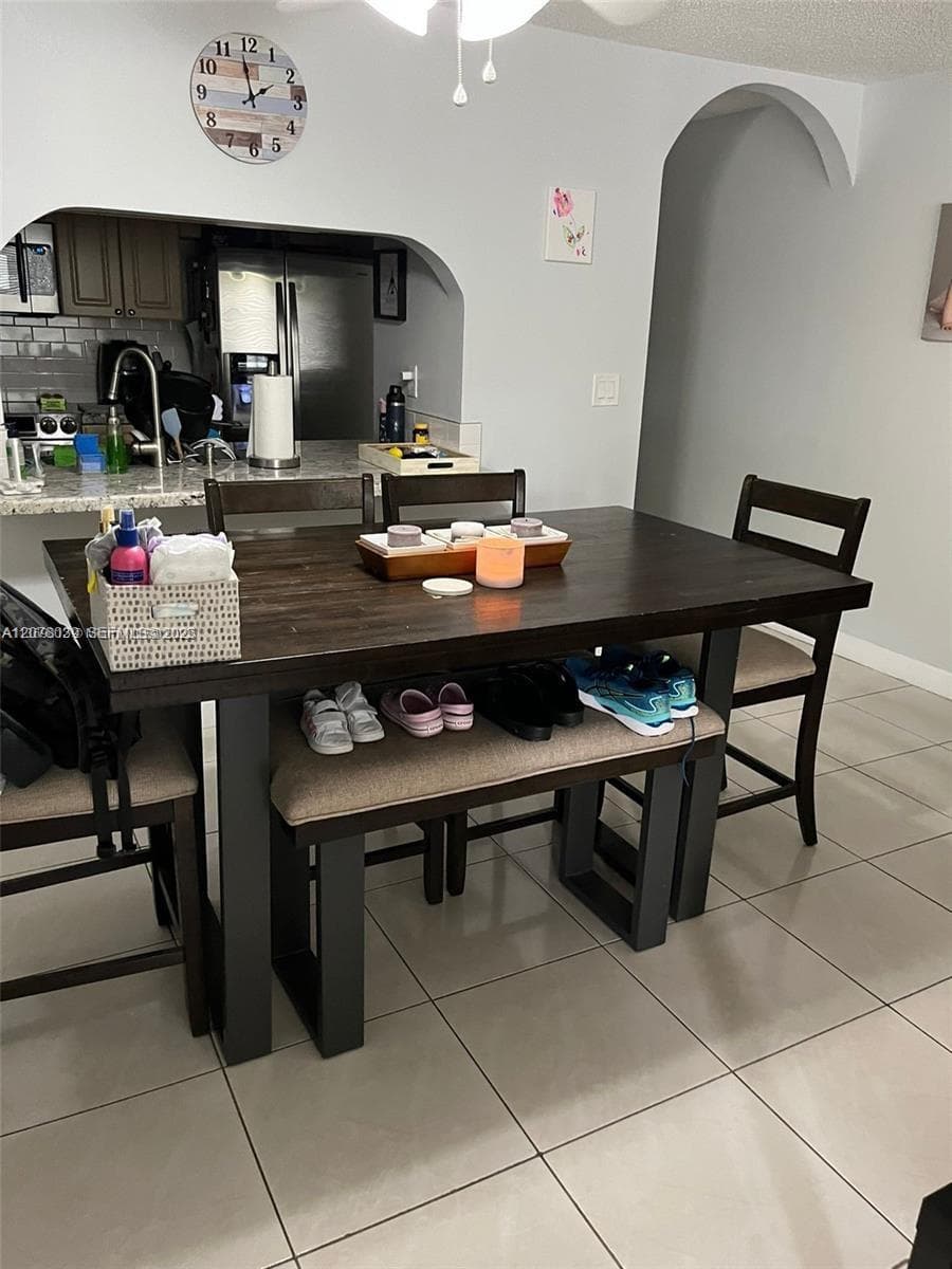 10135 NW 9th St Cir # 5-208, Miami, FL 33172 — zdjęcie 2