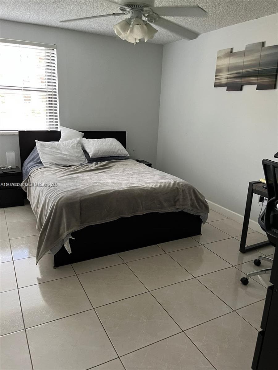 10135 NW 9th St Cir # 5-208, Miami, FL 33172 — zdjęcie 3