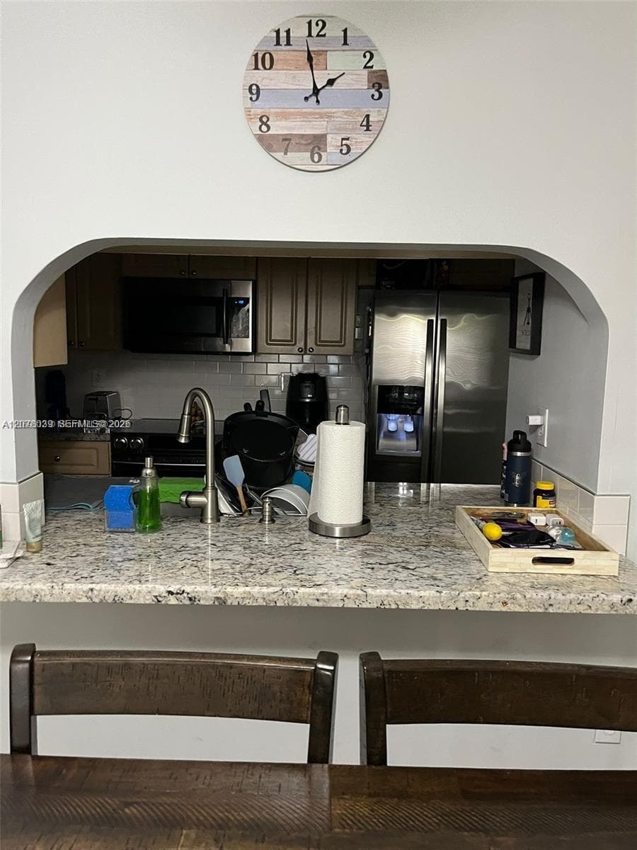 10135 NW 9th St Cir # 5-208, Miami, FL 33172 — zdjęcie 4