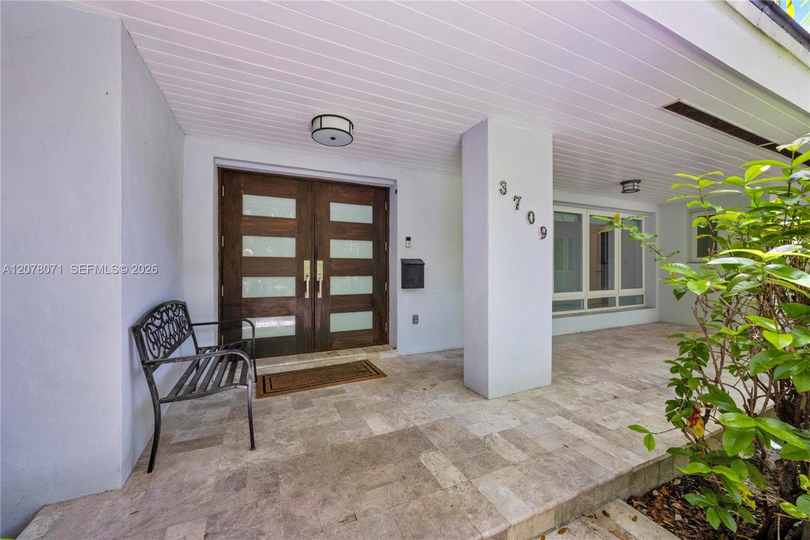 3709 Alhambra Ct, Coral Gables, FL 33134 — zdjęcie 5