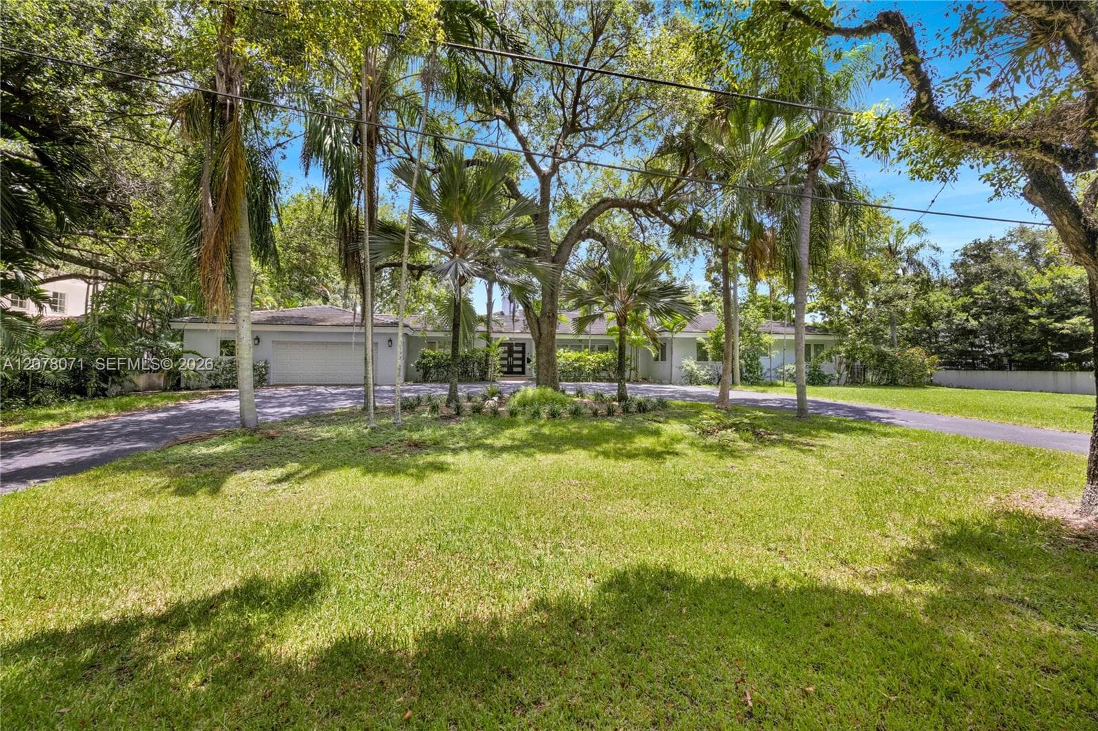 3709 Alhambra Ct, Coral Gables, FL 33134 — zdjęcie 4