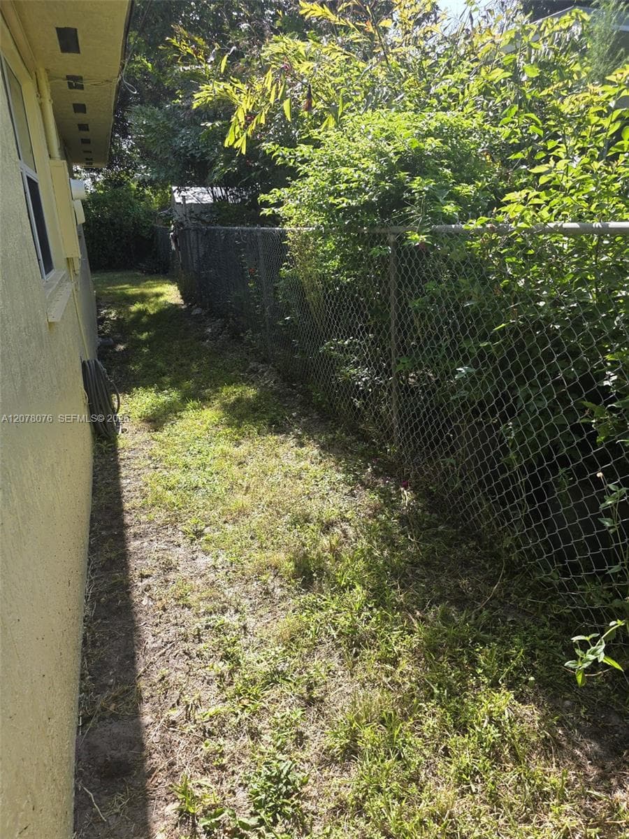 7737 NW 9th Ave # 7737, Miami, FL 33150 — zdjęcie 3