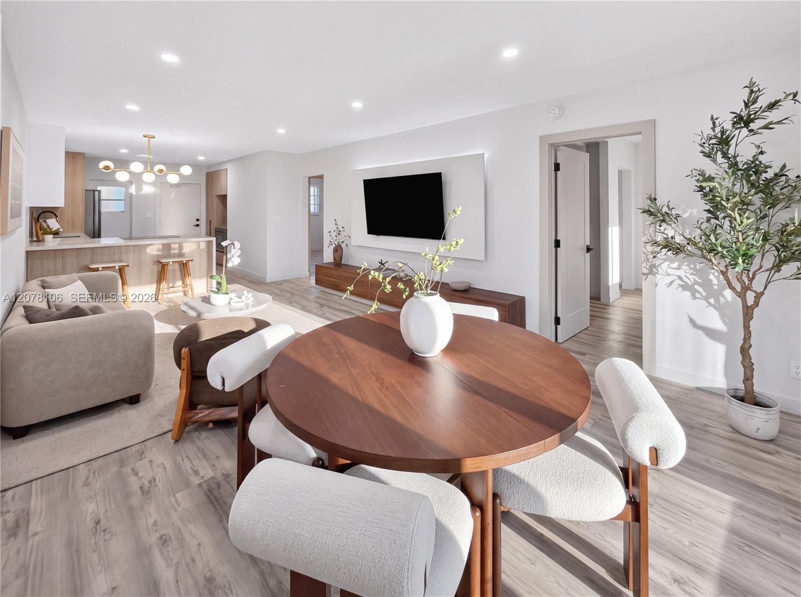 6580 Santona St # 16, Coral Gables, FL 33146 — zdjęcie 2