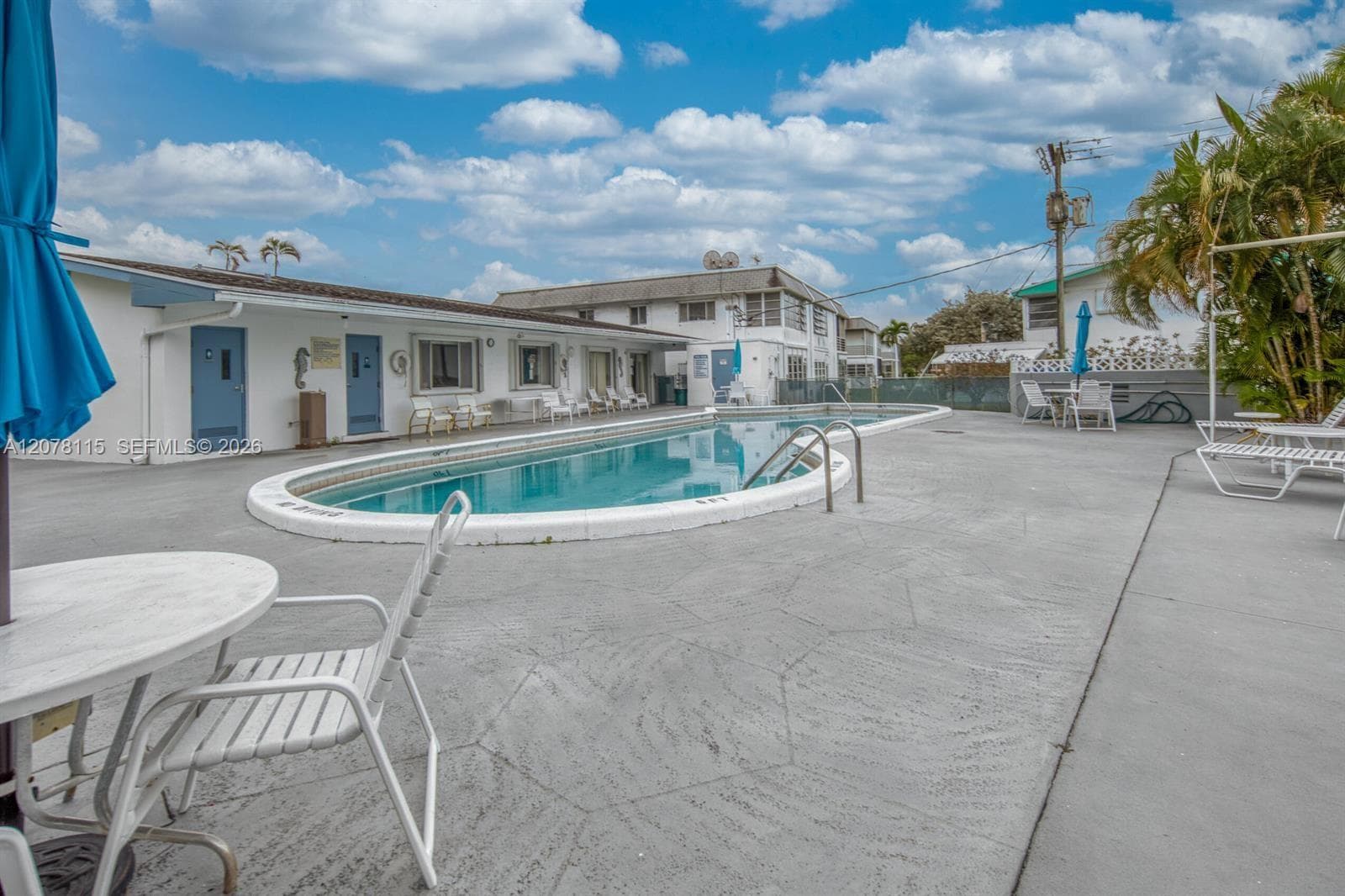 2440 Lake Osborne Dr # 210, Lake Worth, FL 33461