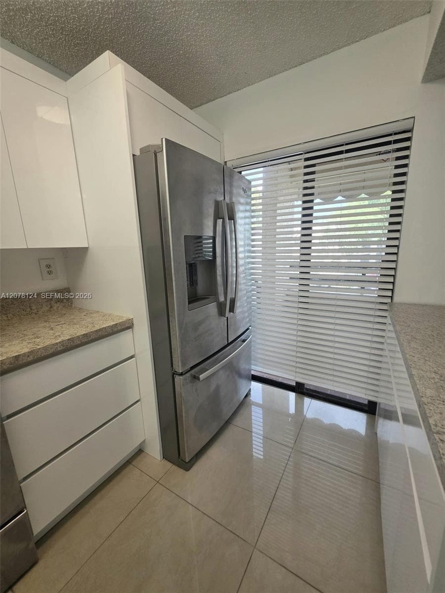 20105 NE 3rd Ct # 6, Miami, FL 33179 — zdjęcie 4