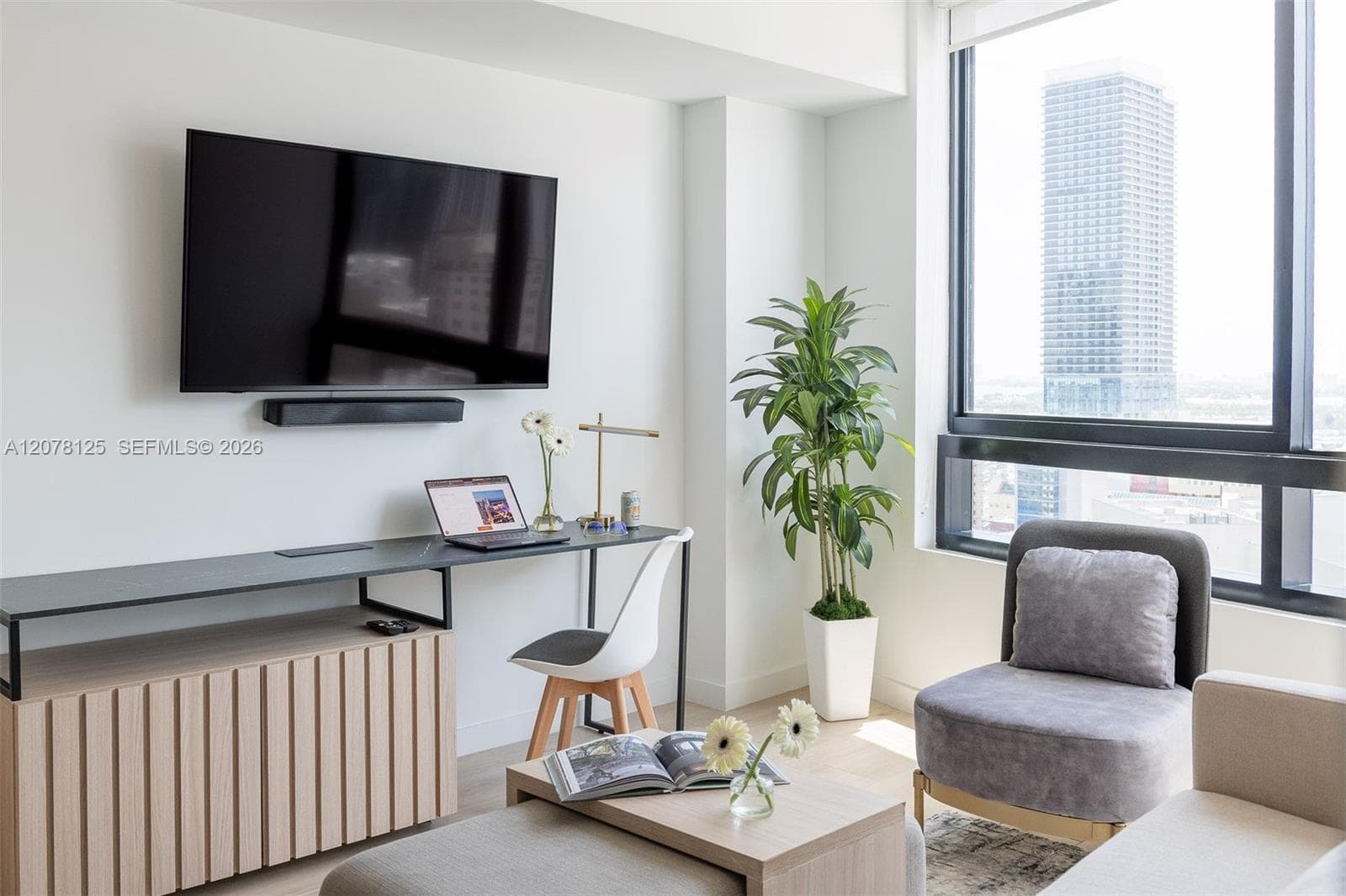 225 N Miami Ave # 2107, Miami, FL 33128