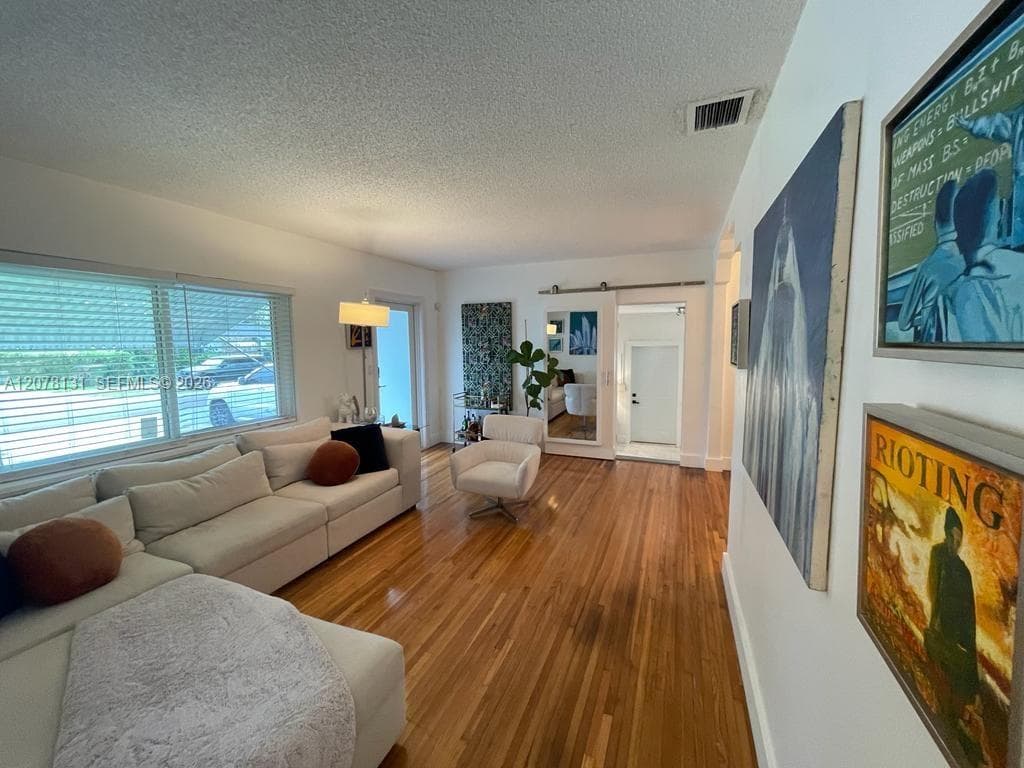 1545 NE 138th St, North Miami, FL 33161 — zdjęcie 2