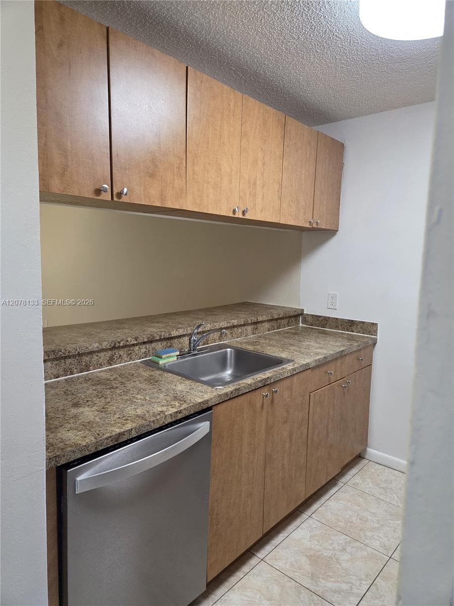 8550 N Sherman Cir # 103, Miramar, FL 33025 — zdjęcie 2