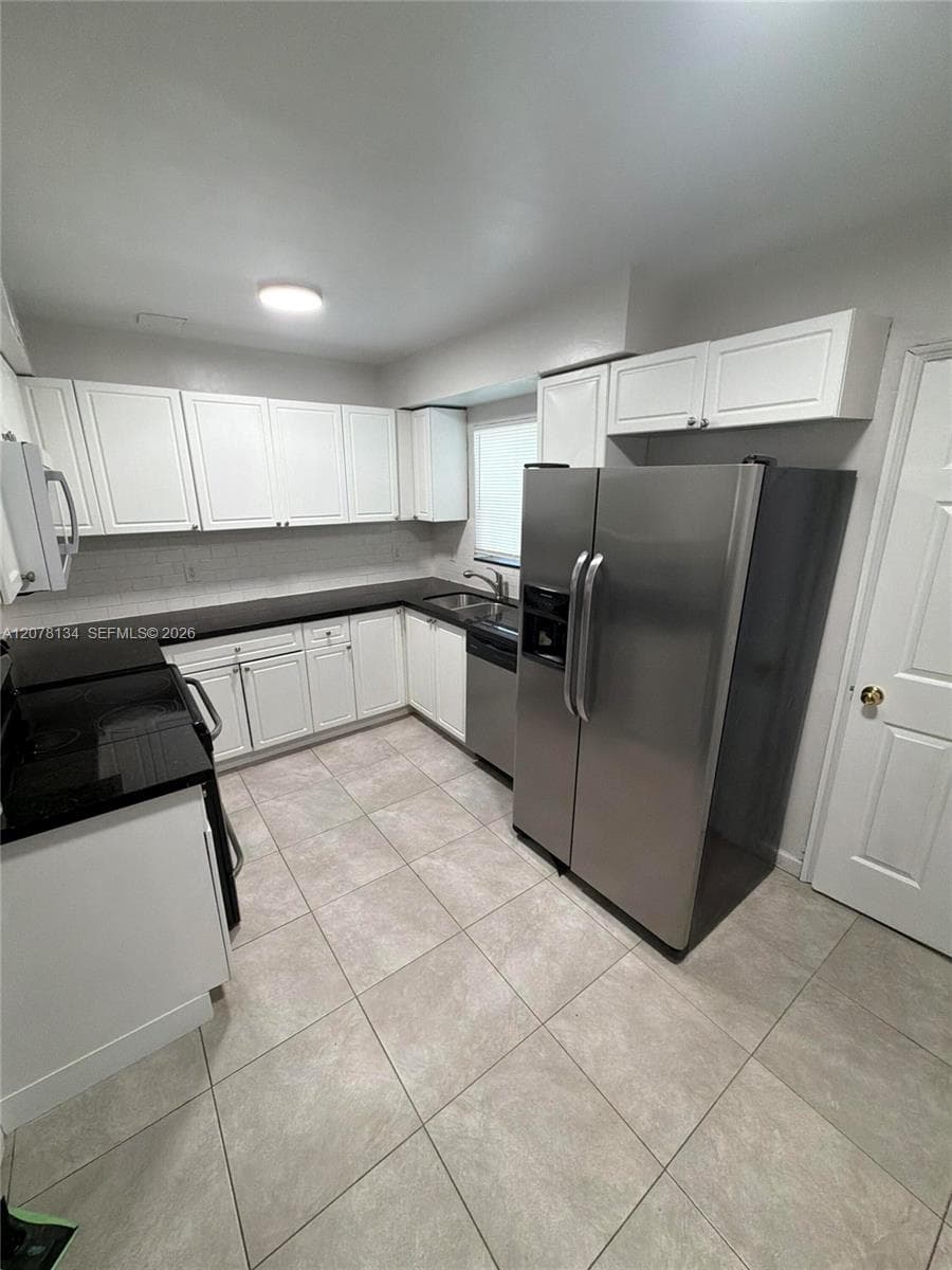 942 NW 11th Ct, Fort Lauderdale, FL 33311 — zdjęcie 2
