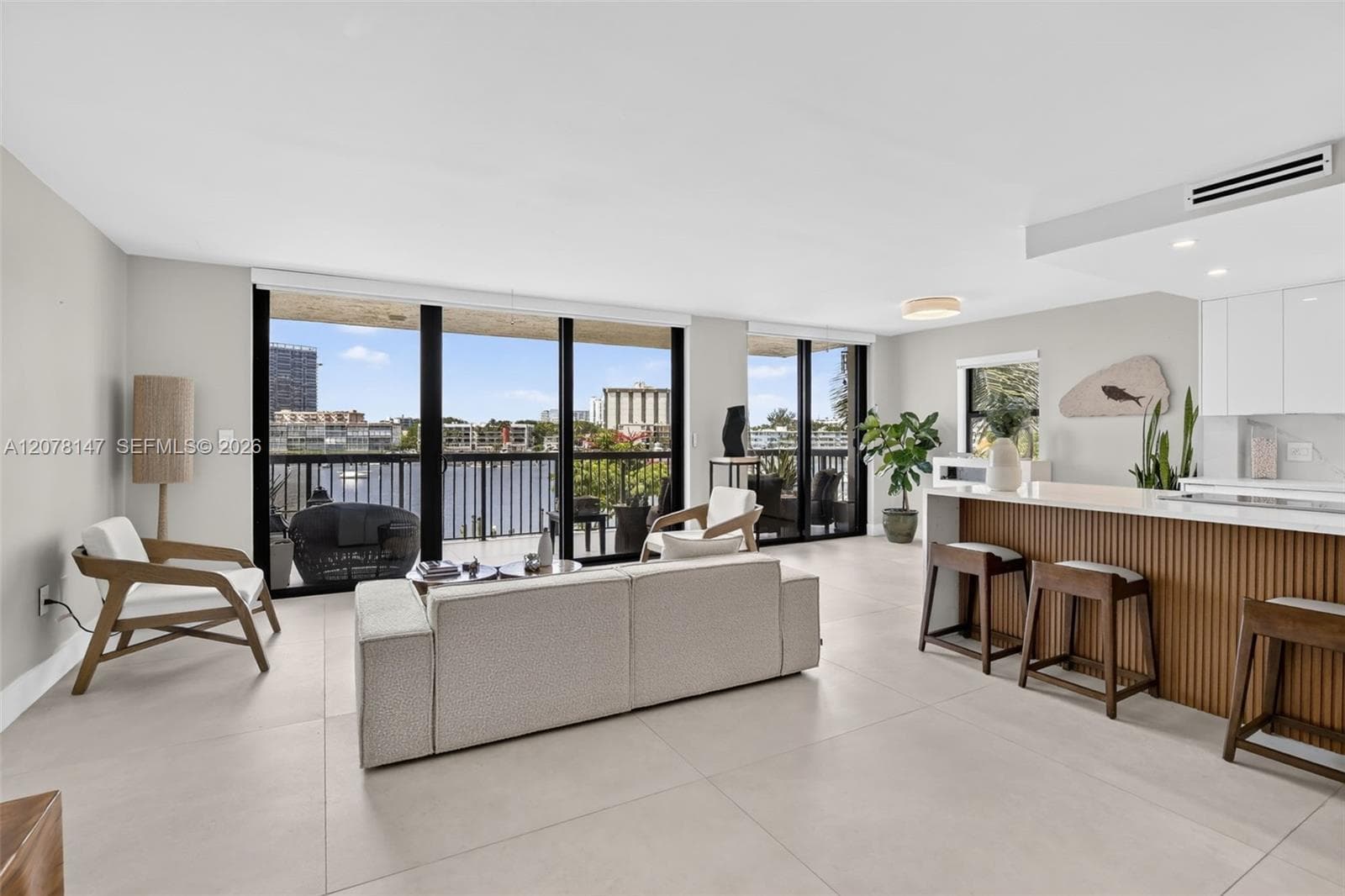 200 Golden Isles Dr # 306, Hallandale Beach, FL 33009 — zdjęcie 4
