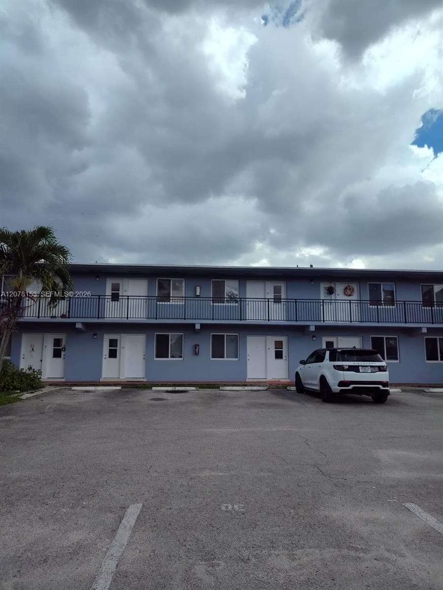 655 Eldron Dr # 22, Miami Springs, FL 33166 — zdjęcie 2