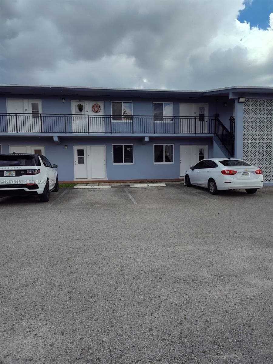 655 Eldron Dr # 22, Miami Springs, FL 33166 — zdjęcie 3