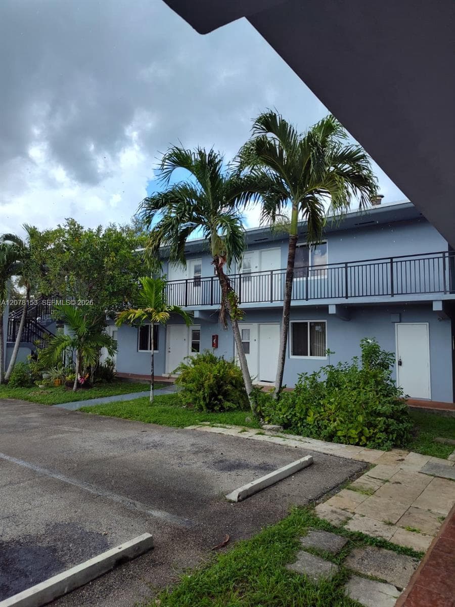 655 Eldron Dr # 22, Miami Springs, FL 33166 — zdjęcie 5