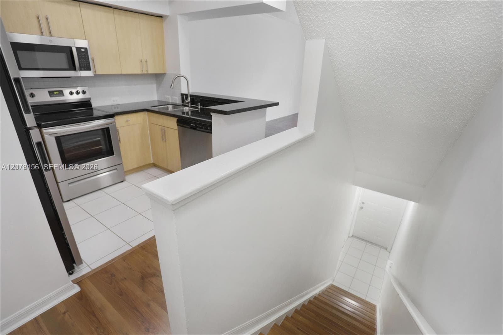 2941 NE 185th St # 1305, Miami, FL 33180 — zdjęcie 3