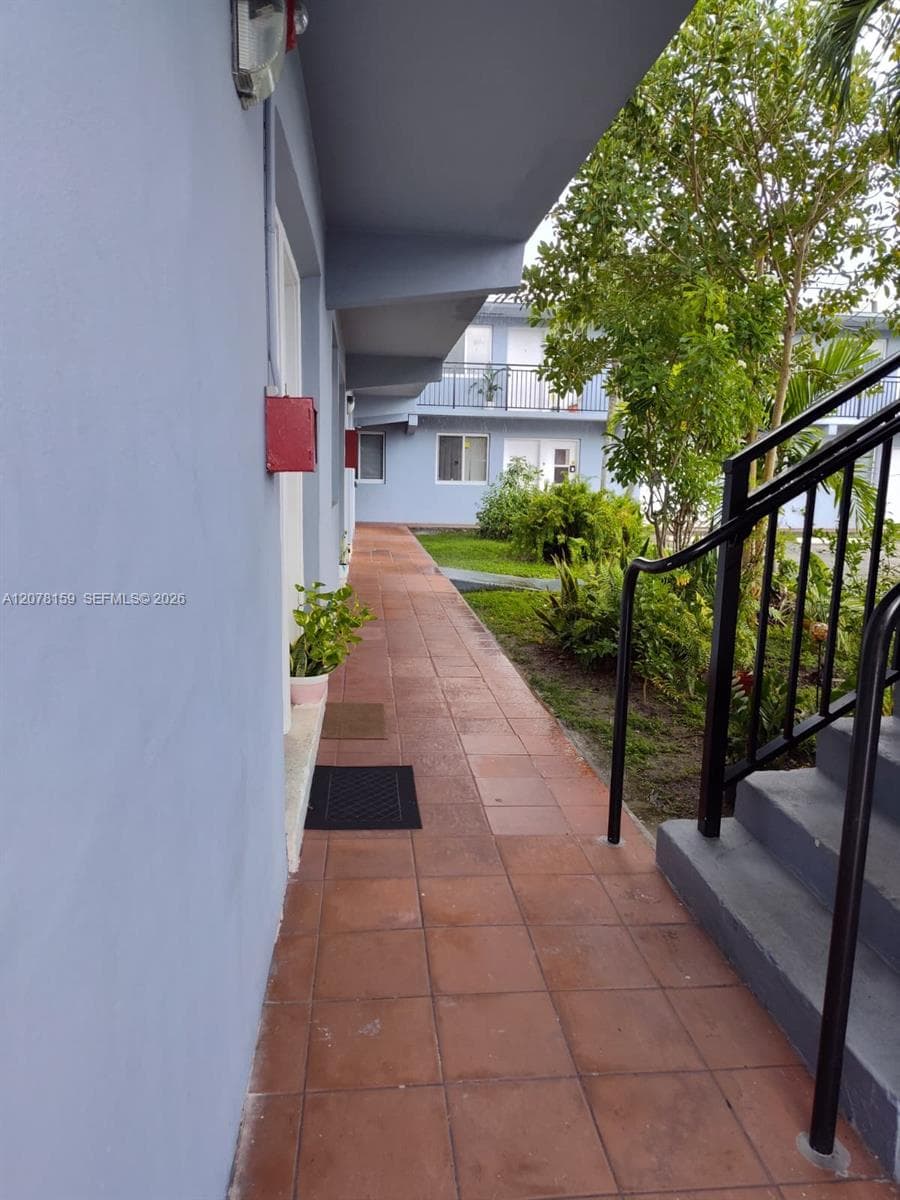655 Eldron Dr # 26, Miami Springs, FL 33166